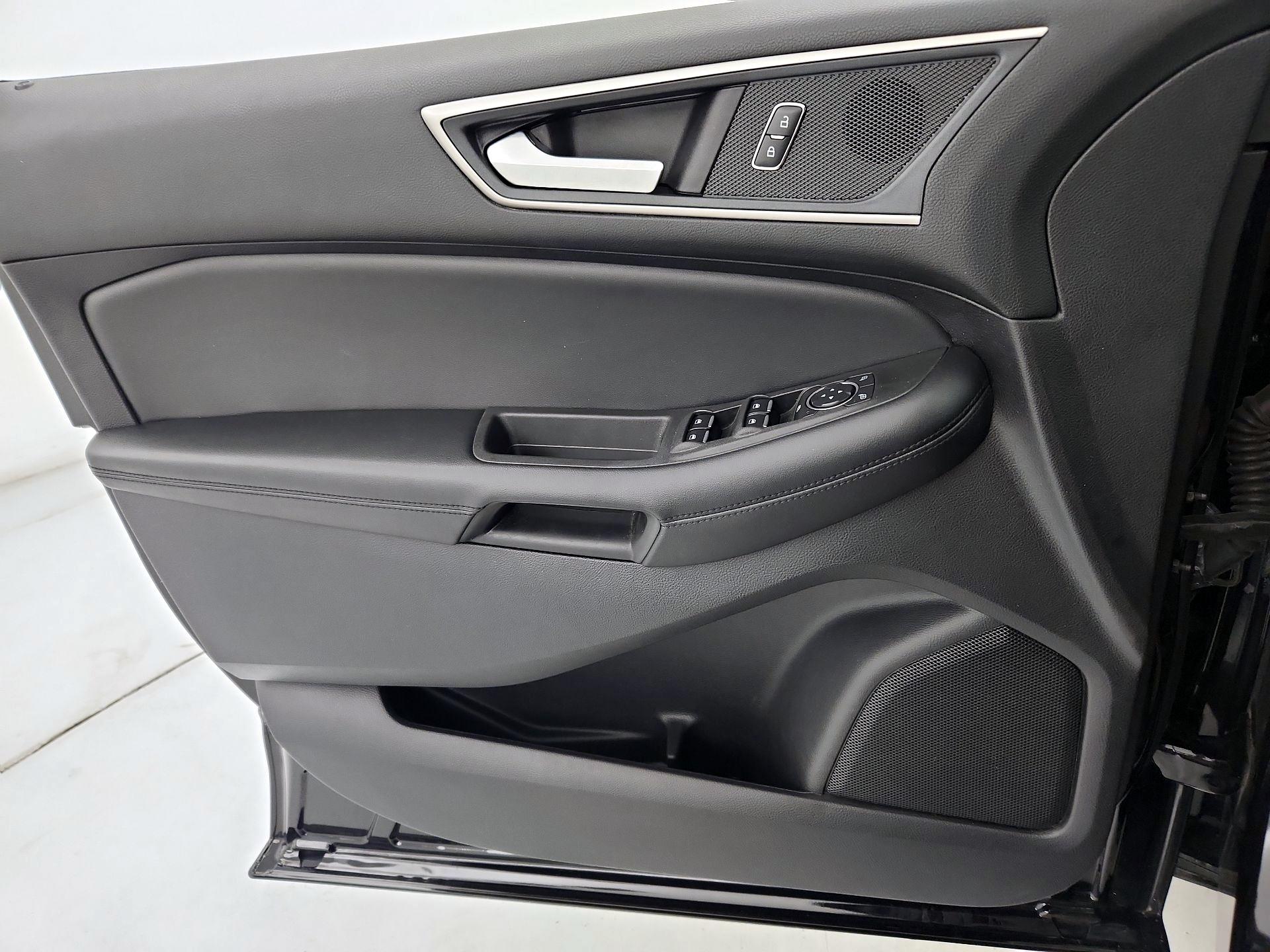 Thumbnail: 2022 Ford Edge - 12