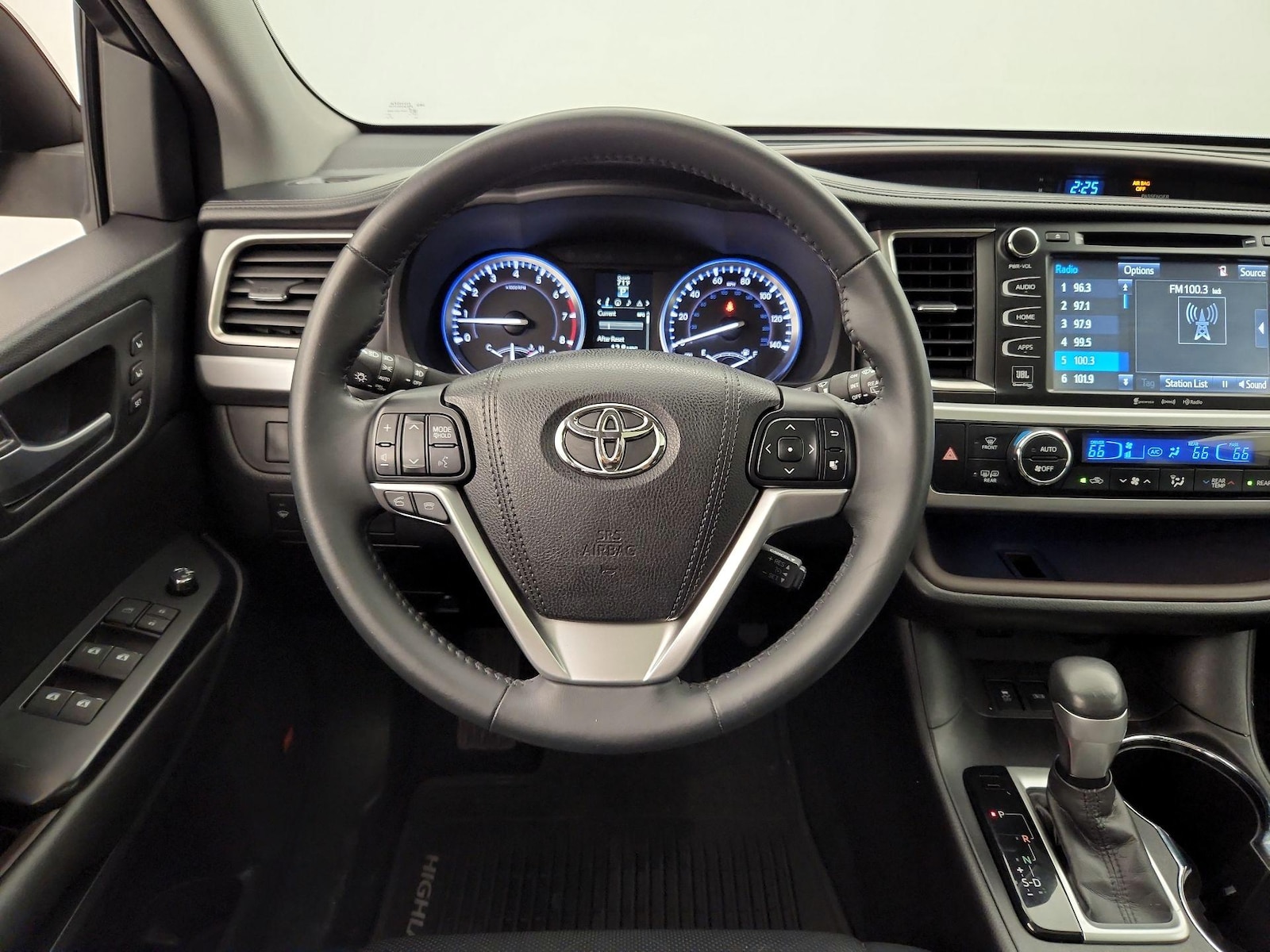 2016 Toyota Highlander Limited - Photo 11