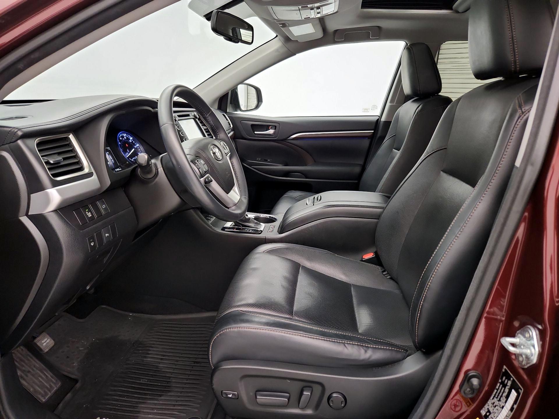 Thumbnail: 2016 Toyota Highlander - 11