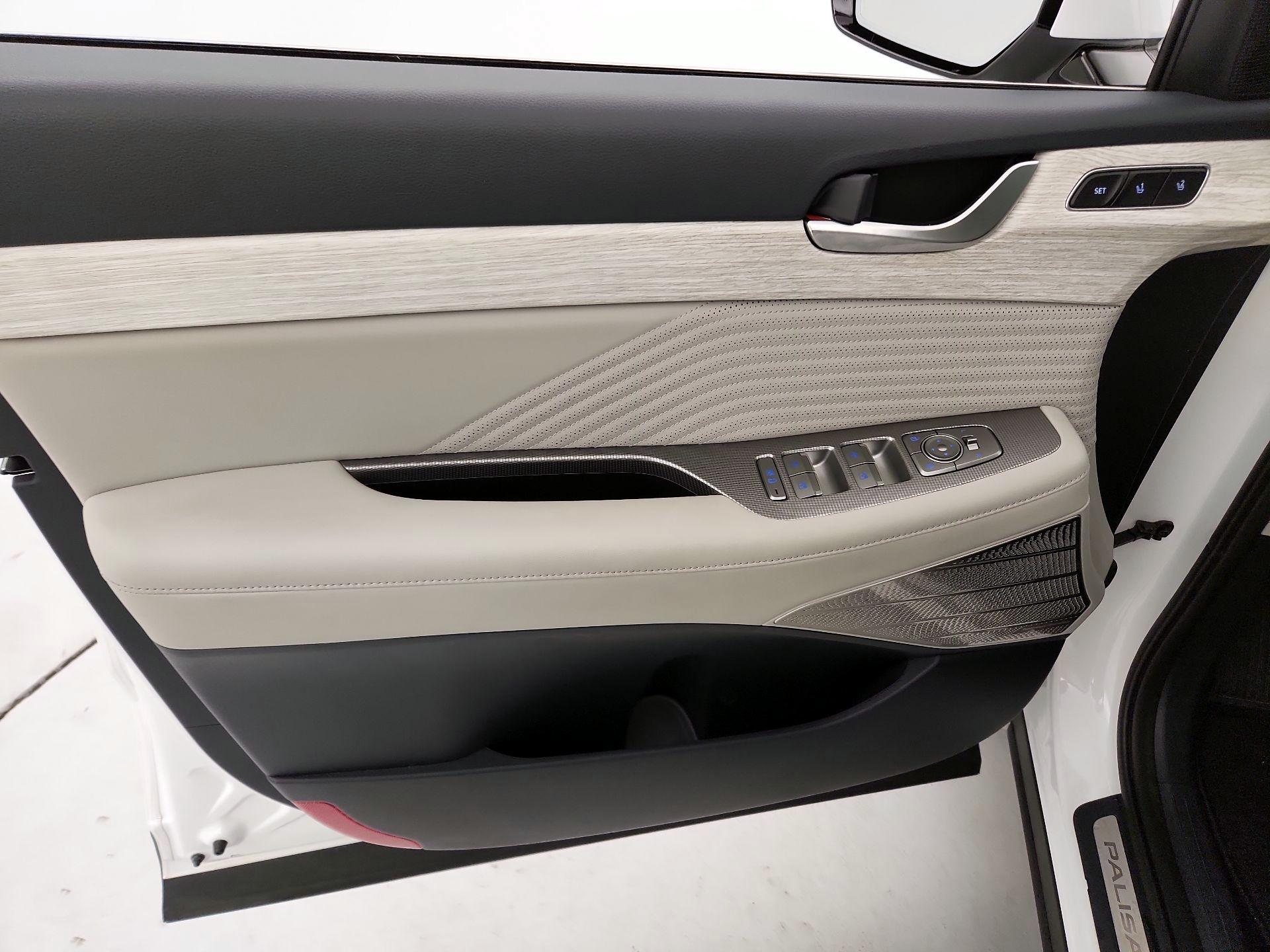 Thumbnail: 2023 Hyundai Palisade - 12