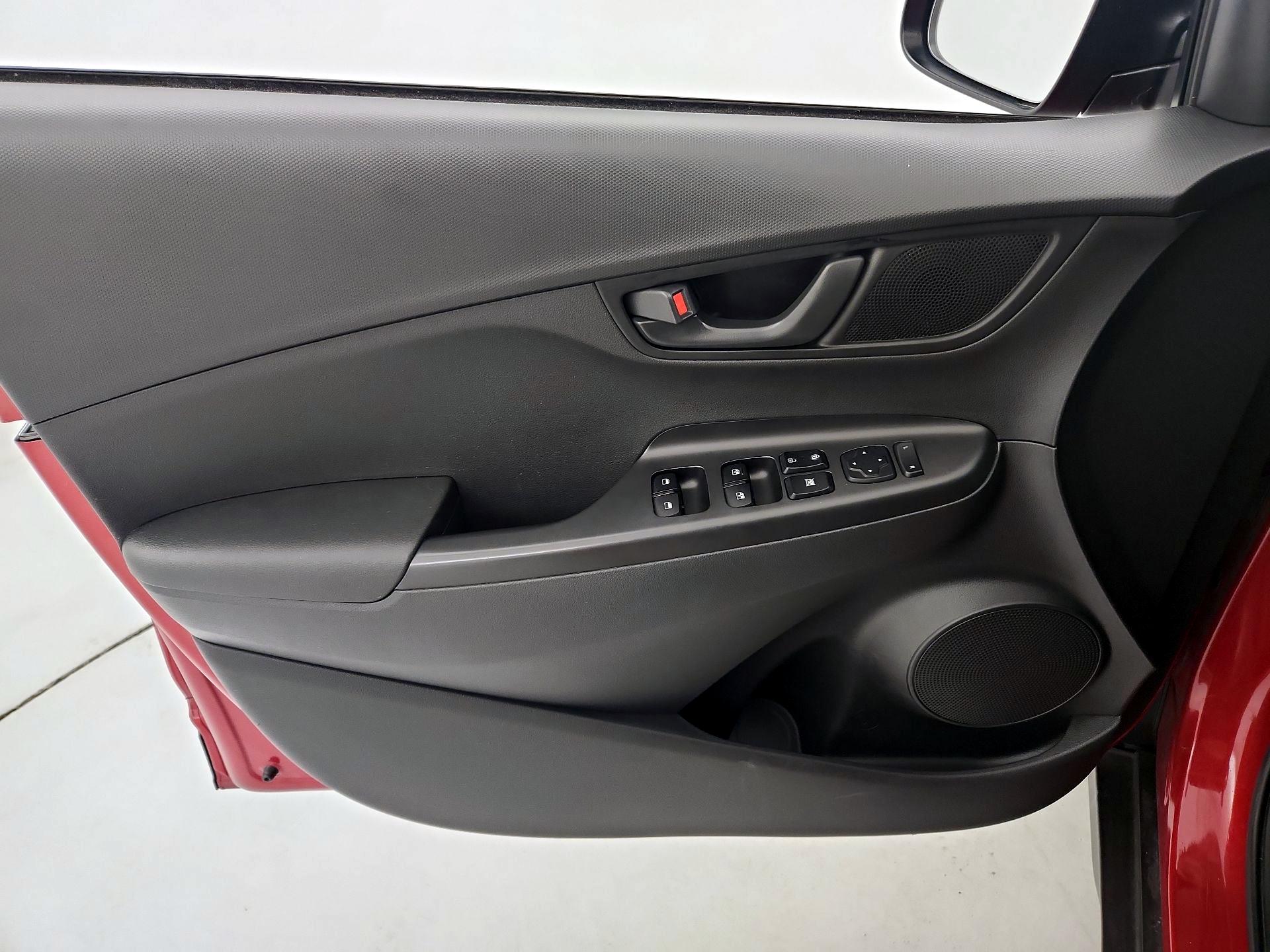 Thumbnail: 2020 Hyundai Kona - 12