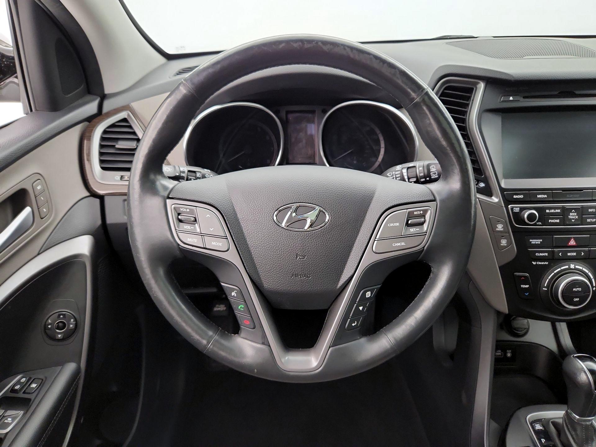 Thumbnail: 2017 Hyundai Santa Fe - 10