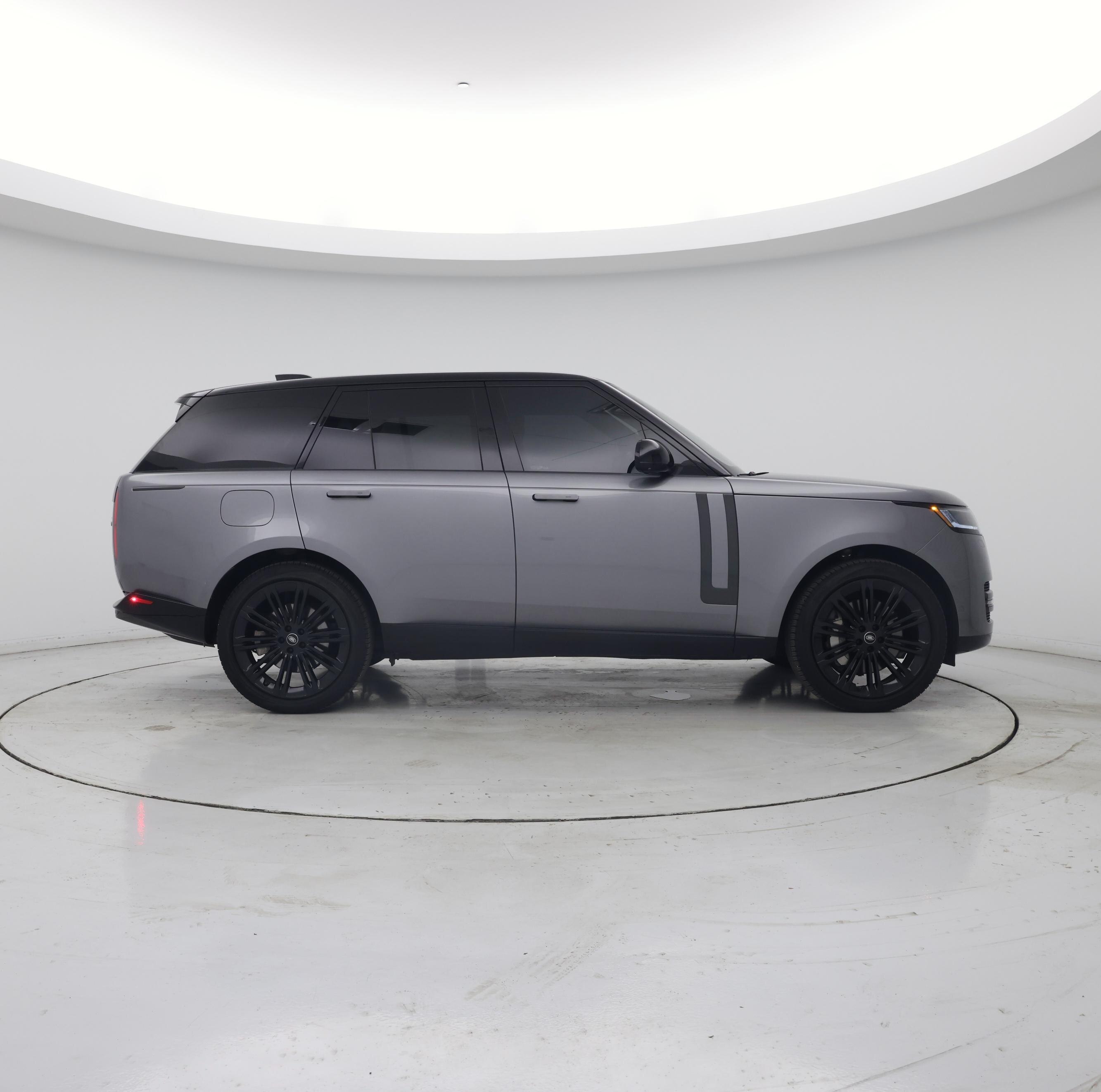 Thumbnail: 2023 Land Rover Range Rover - 7