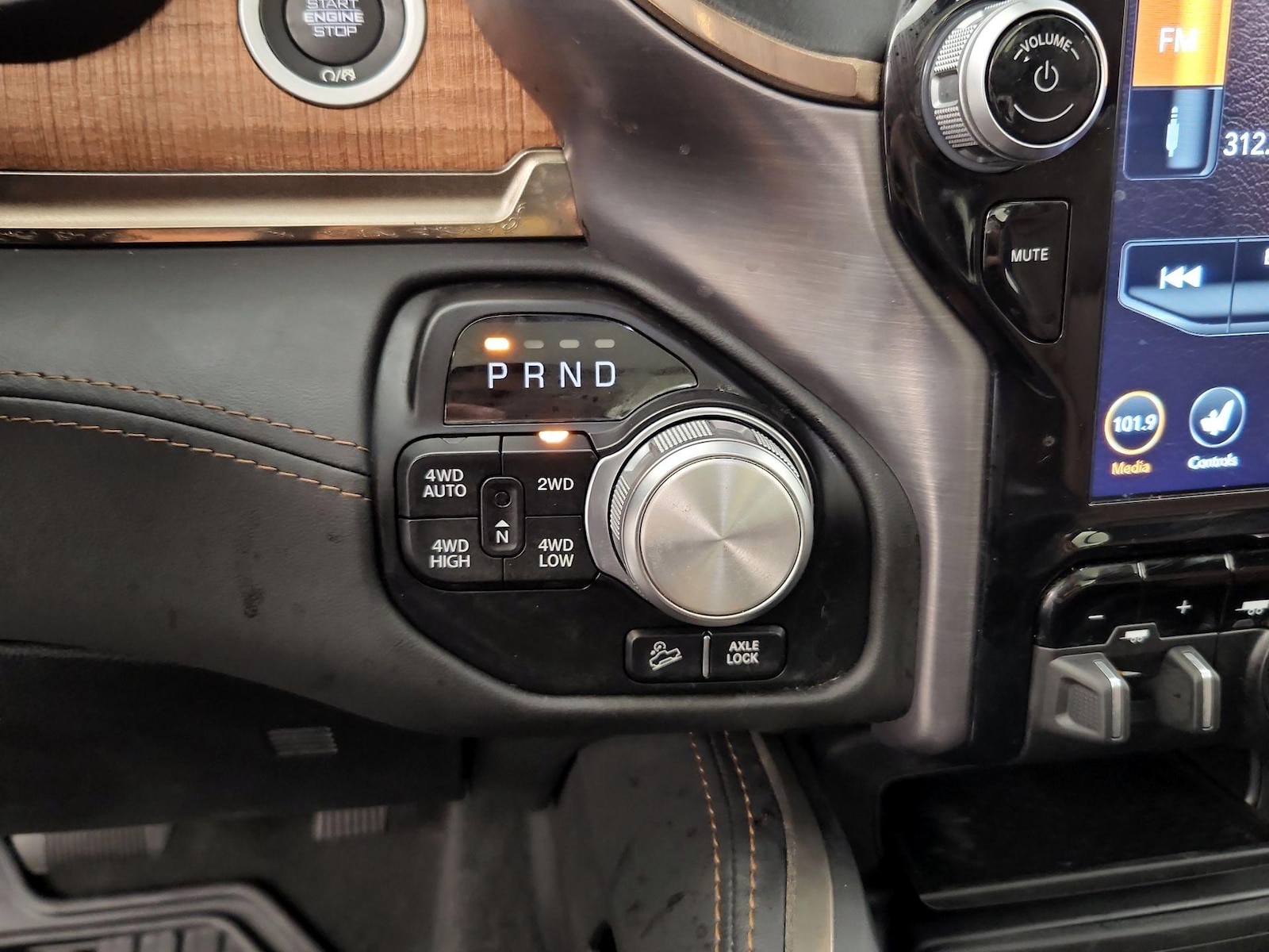 2021 RAM Ram 1500 Pickup Longhorn - Photo 19