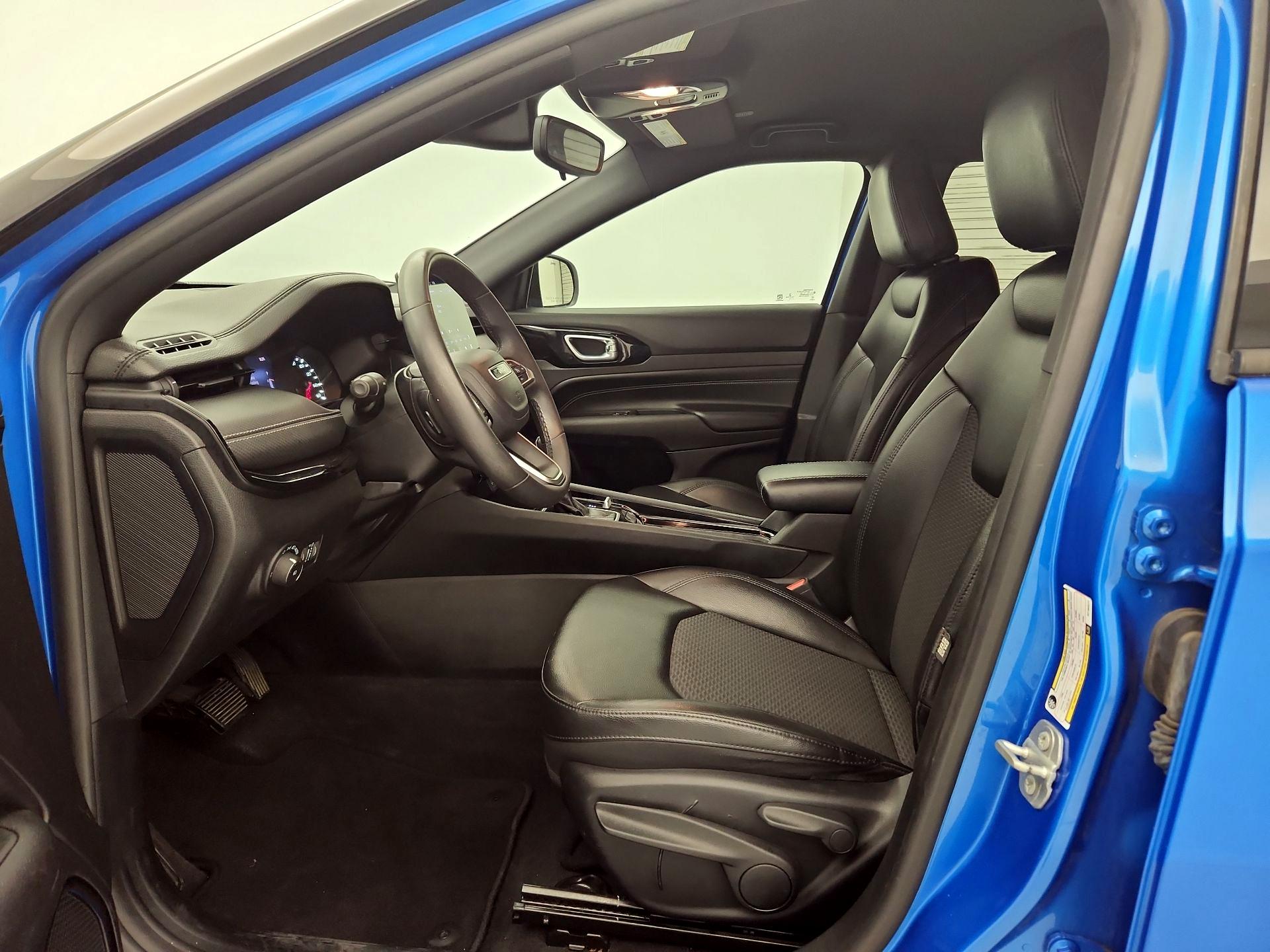 Thumbnail: 2022 Jeep Compass - 11