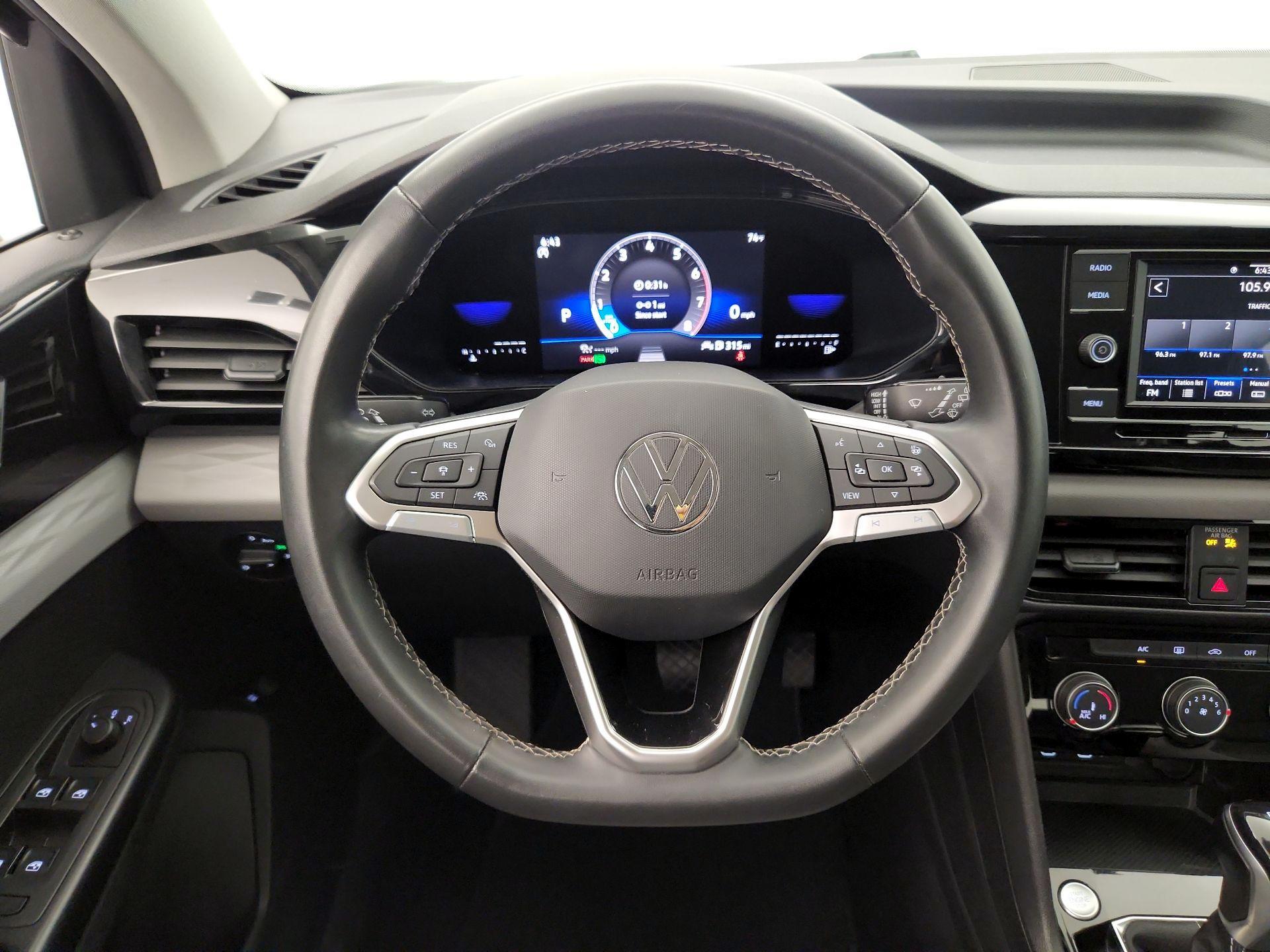Thumbnail: 2023 Volkswagen Taos - 10