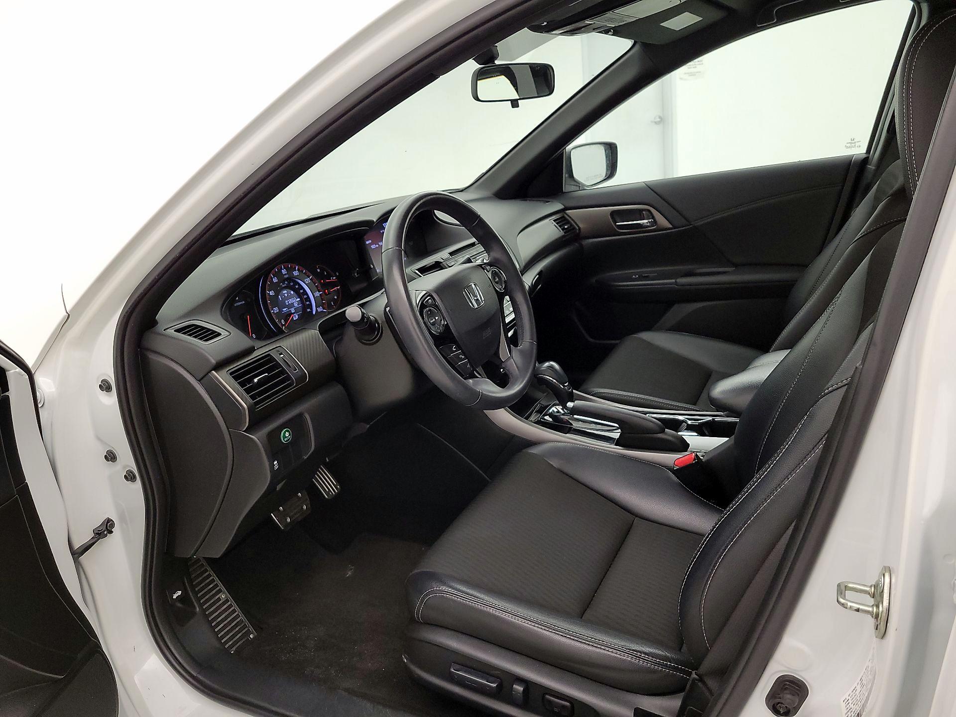 Thumbnail: 2016 Honda Accord - 11
