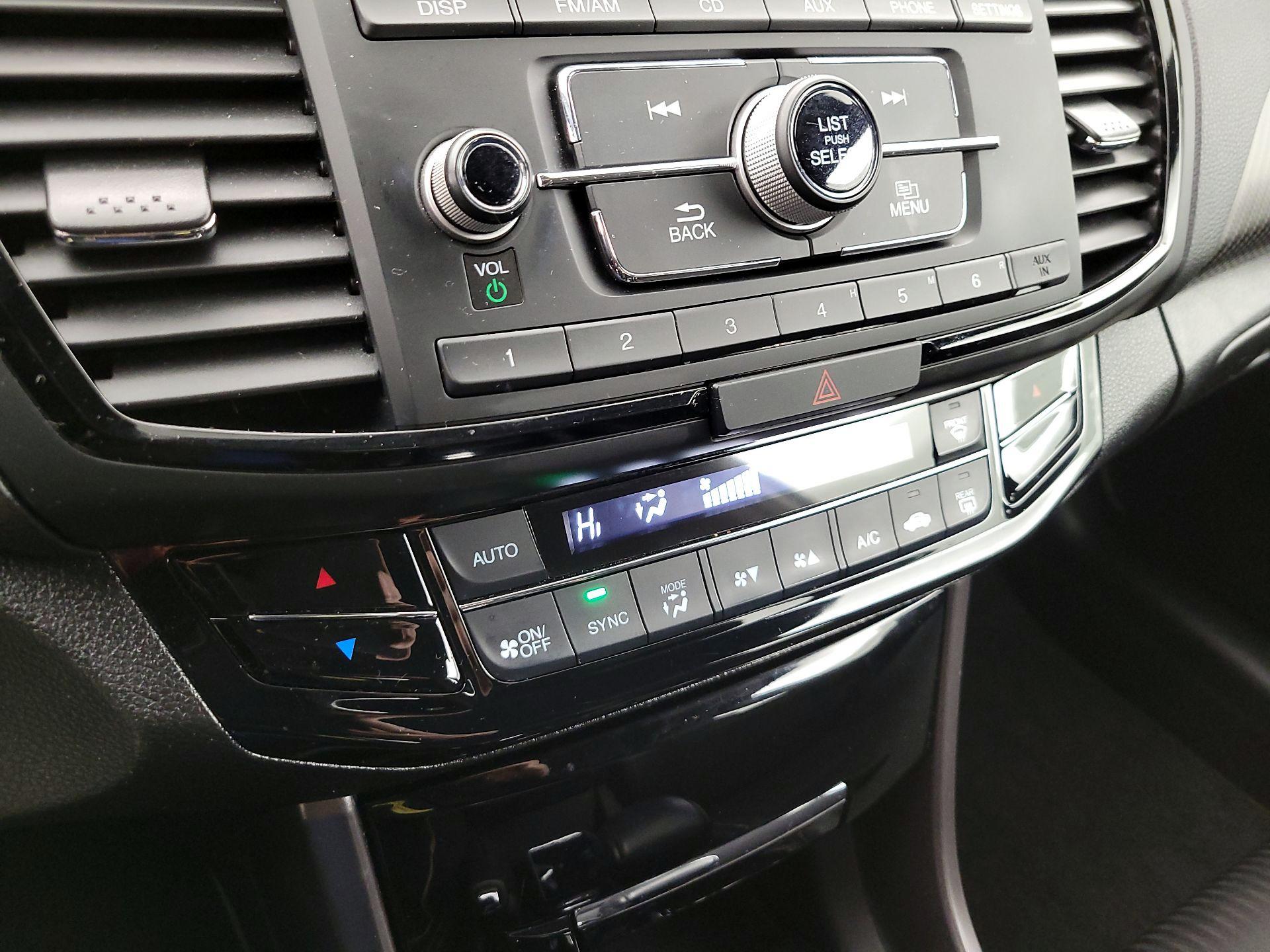 Thumbnail: 2016 Honda Accord - 16