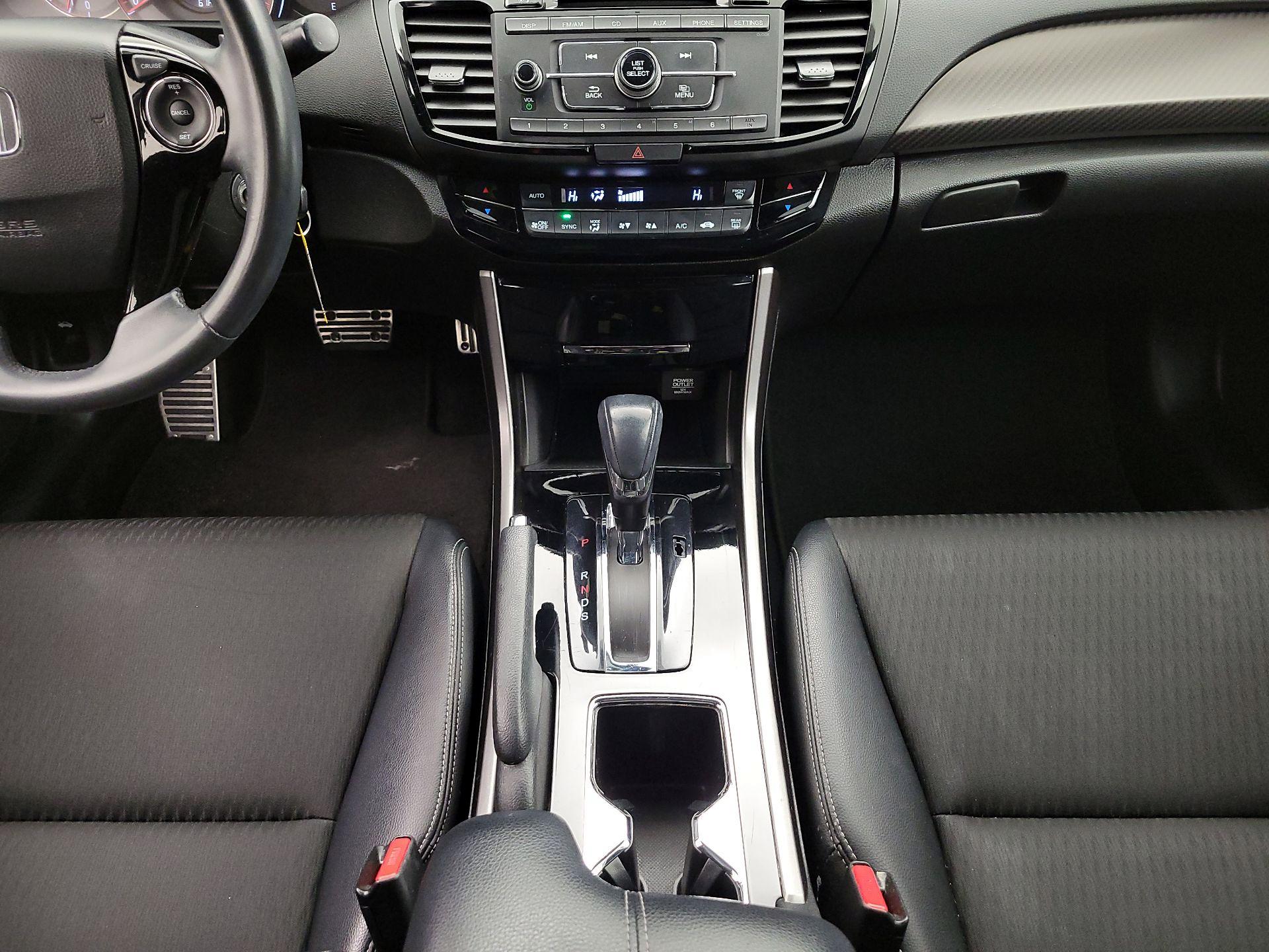 Thumbnail: 2016 Honda Accord - 17