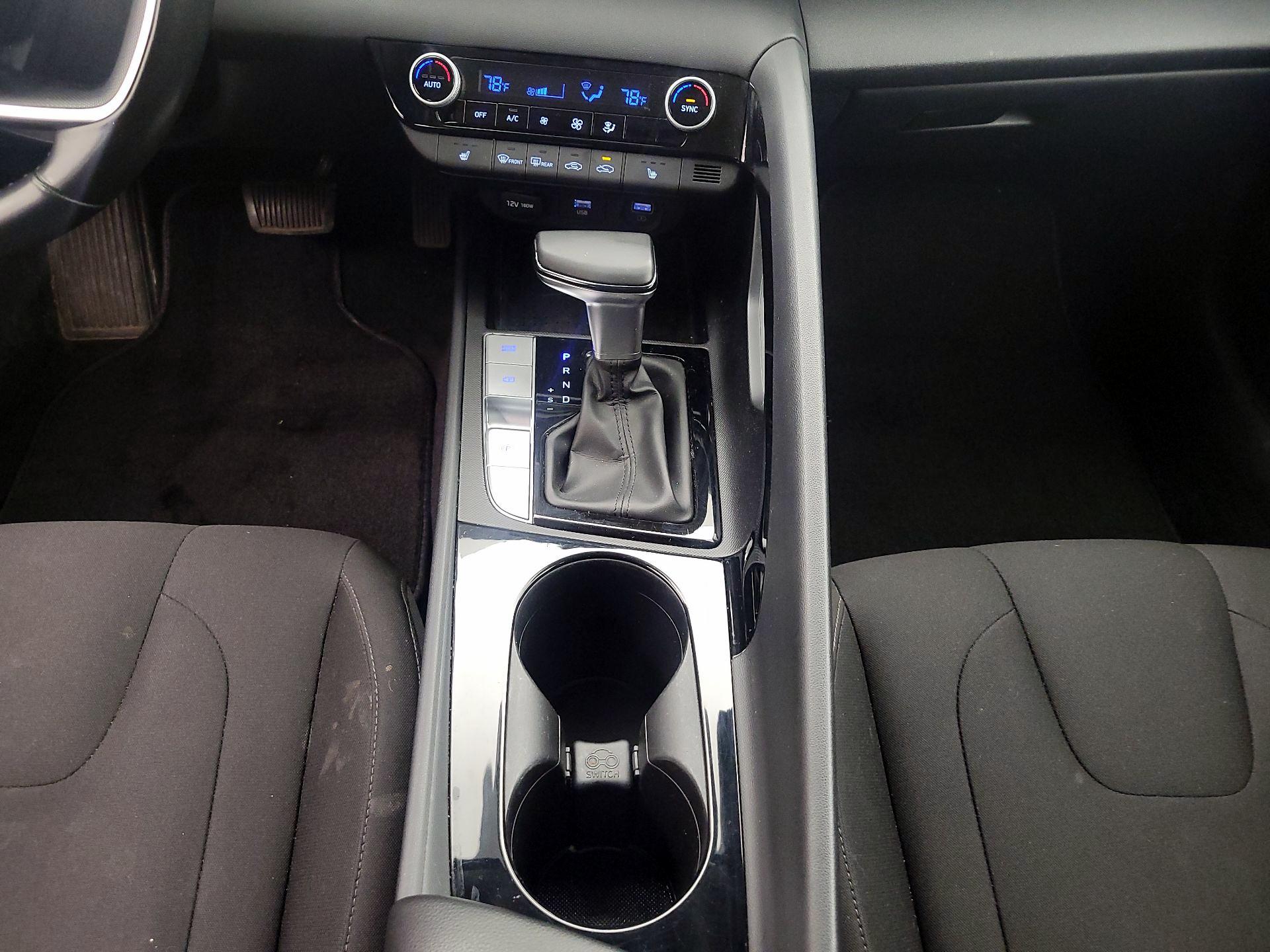 Thumbnail: 2021 Hyundai Elantra - 17