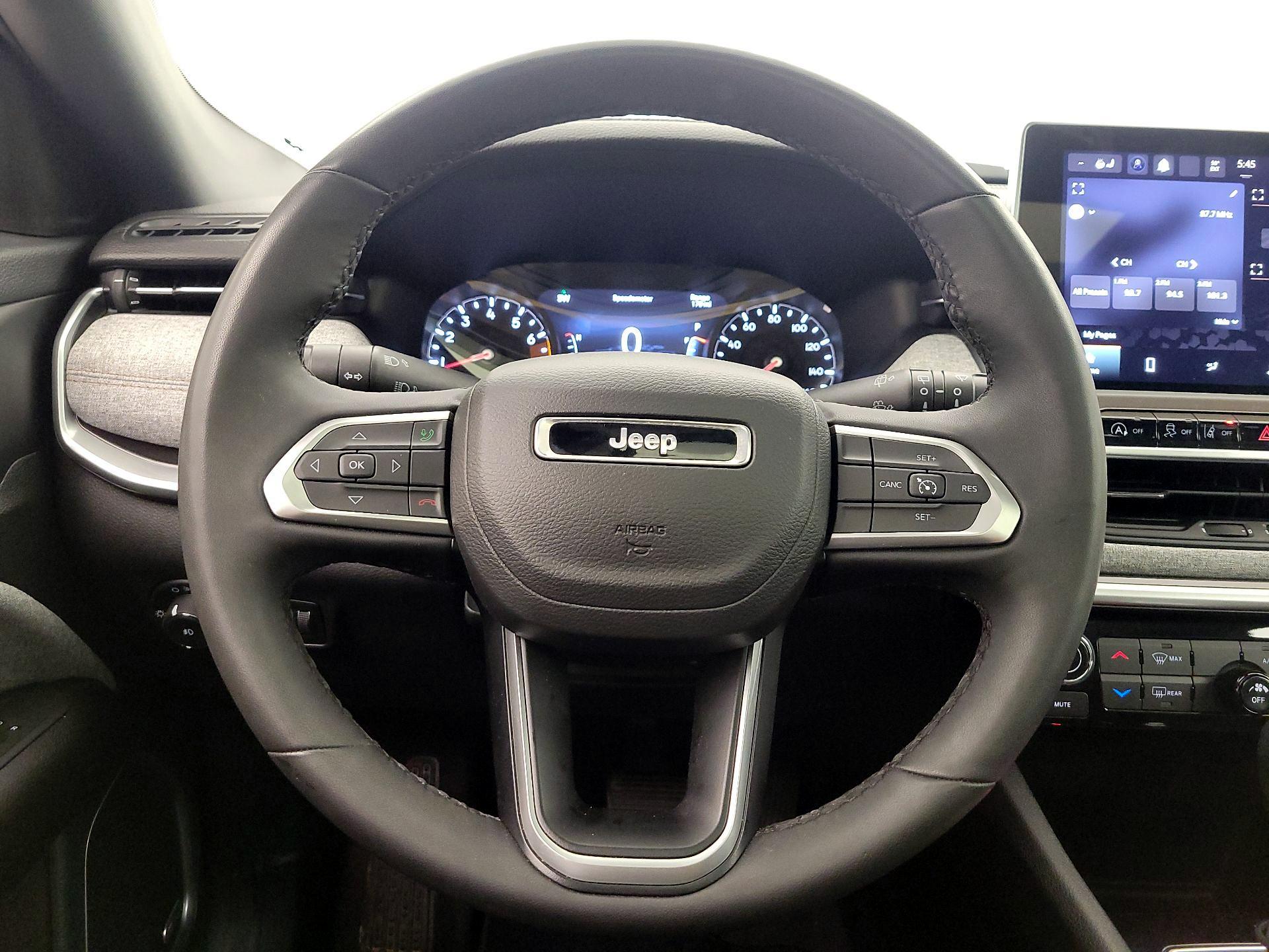 Thumbnail: 2023 Jeep Compass - 10