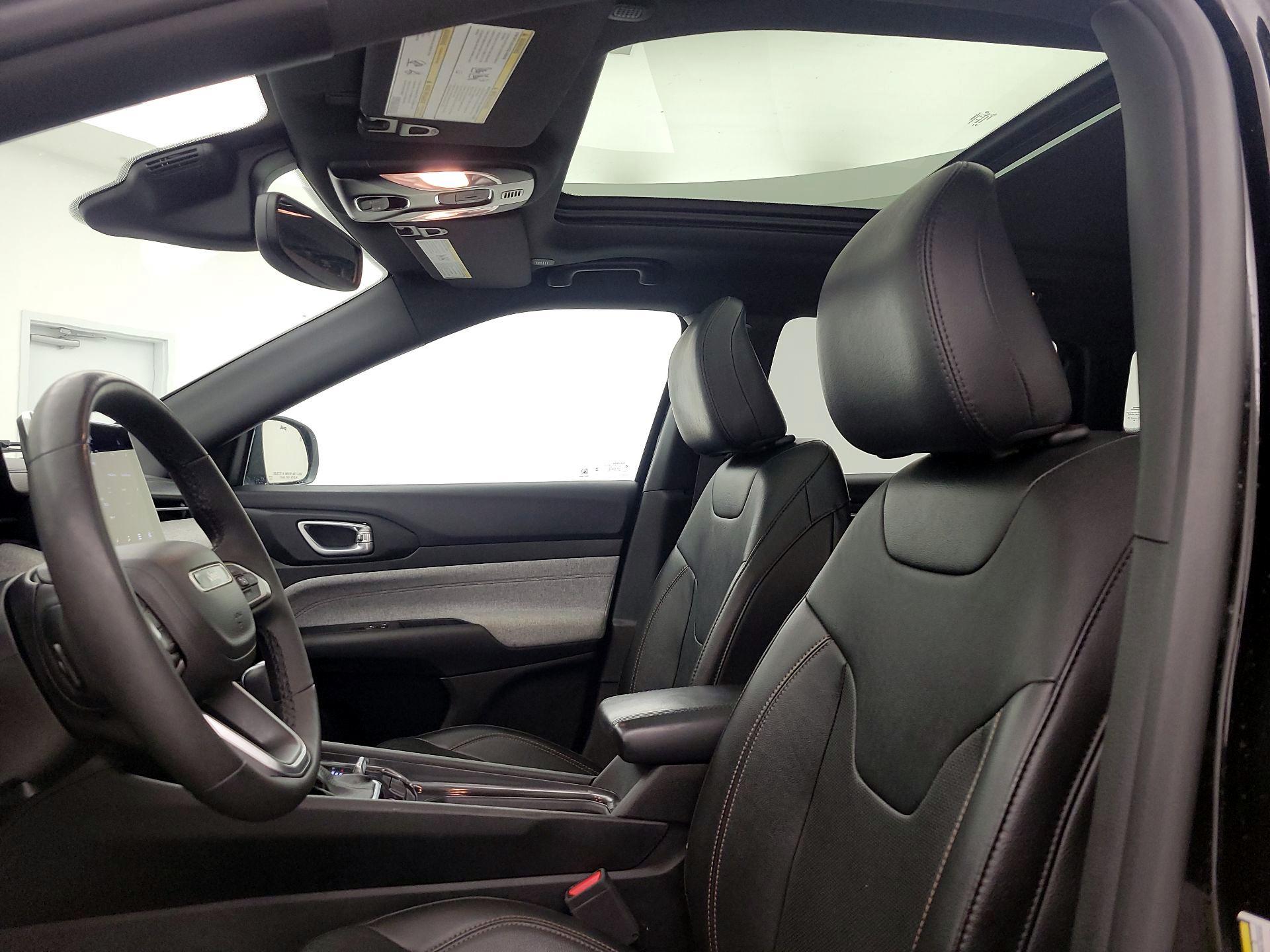 Thumbnail: 2023 Jeep Compass - 19