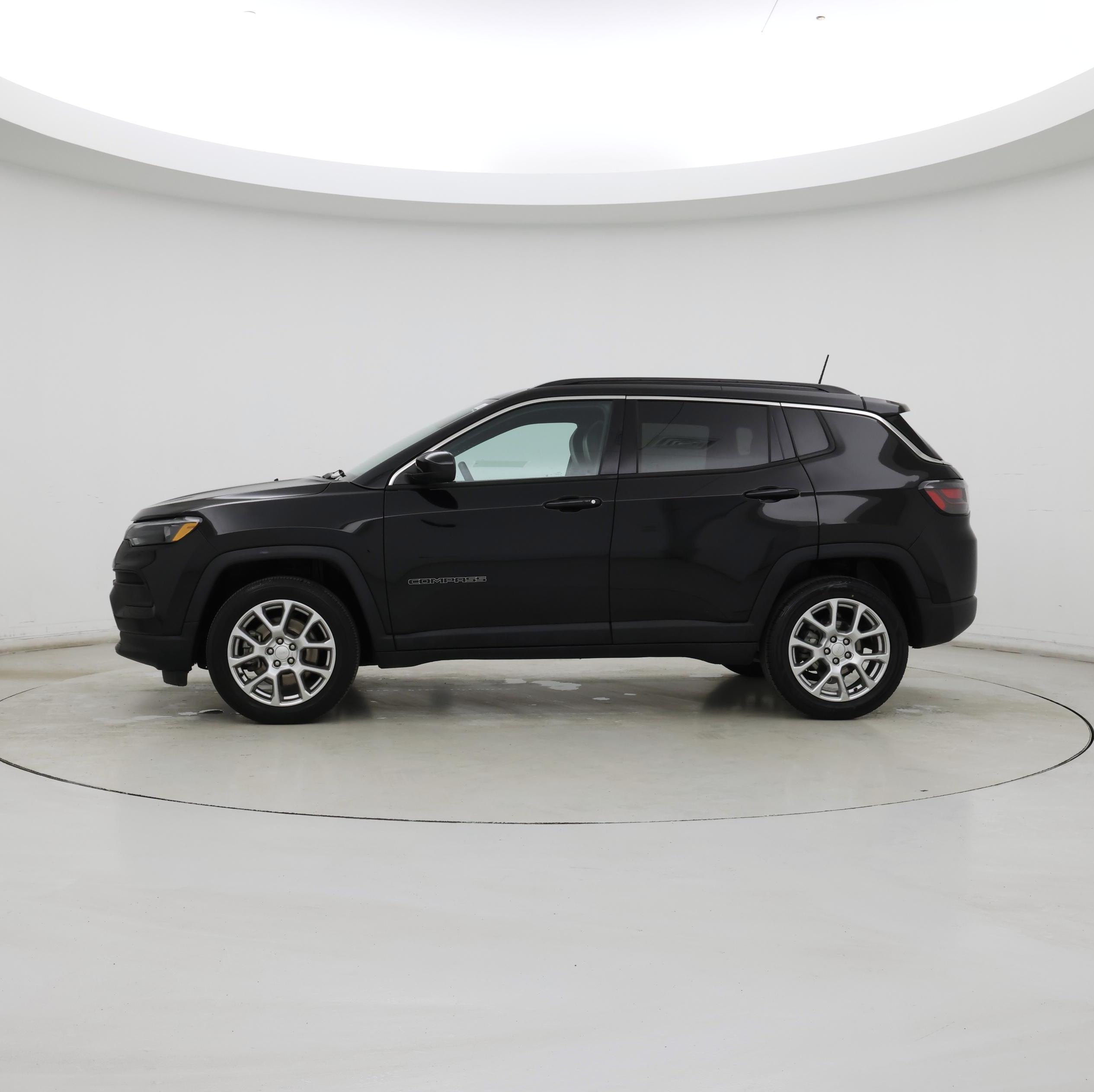 Thumbnail: 2023 Jeep Compass - 3