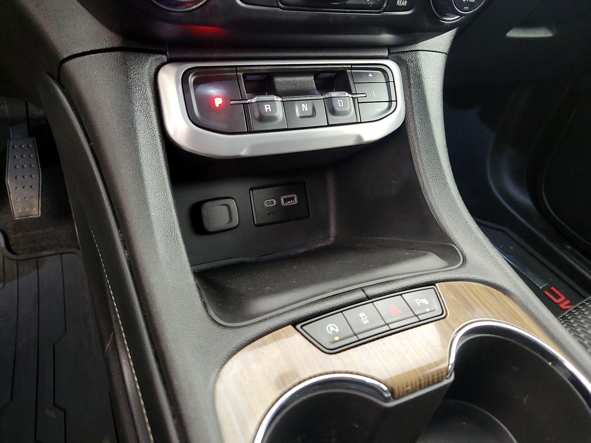 Thumbnail: 2022 GMC Acadia - 19