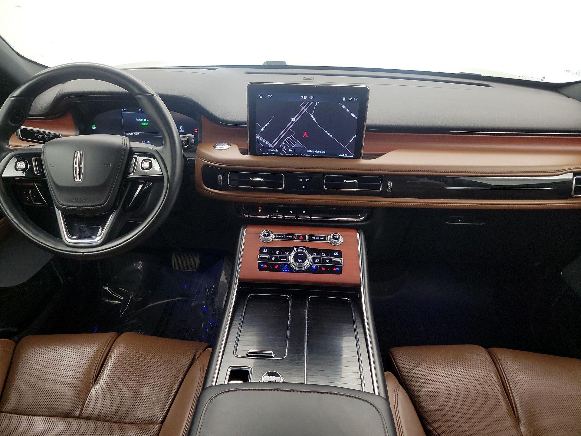 Thumbnail: 2020 Lincoln Aviator - 9