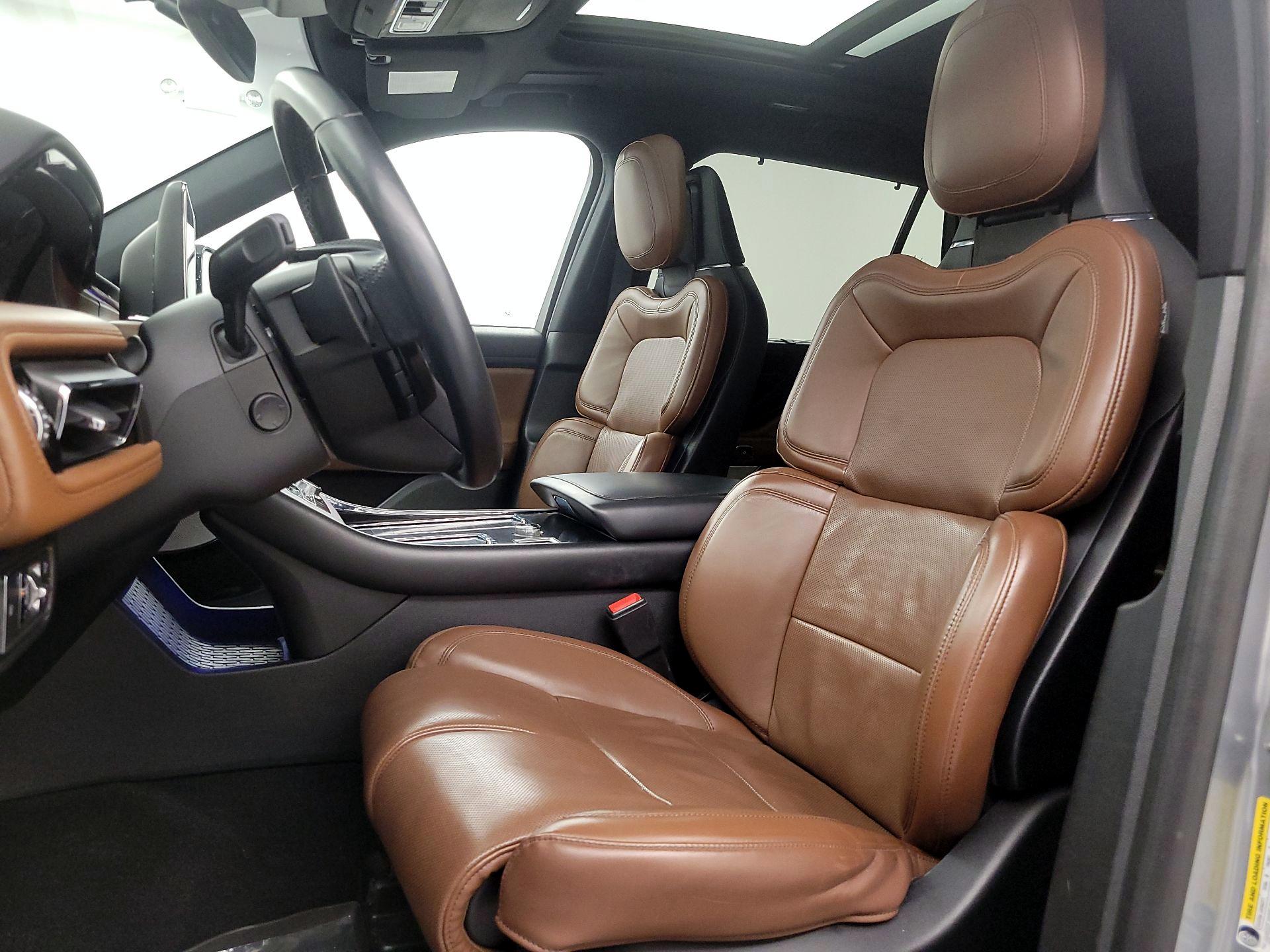 Thumbnail: 2020 Lincoln Aviator - 11