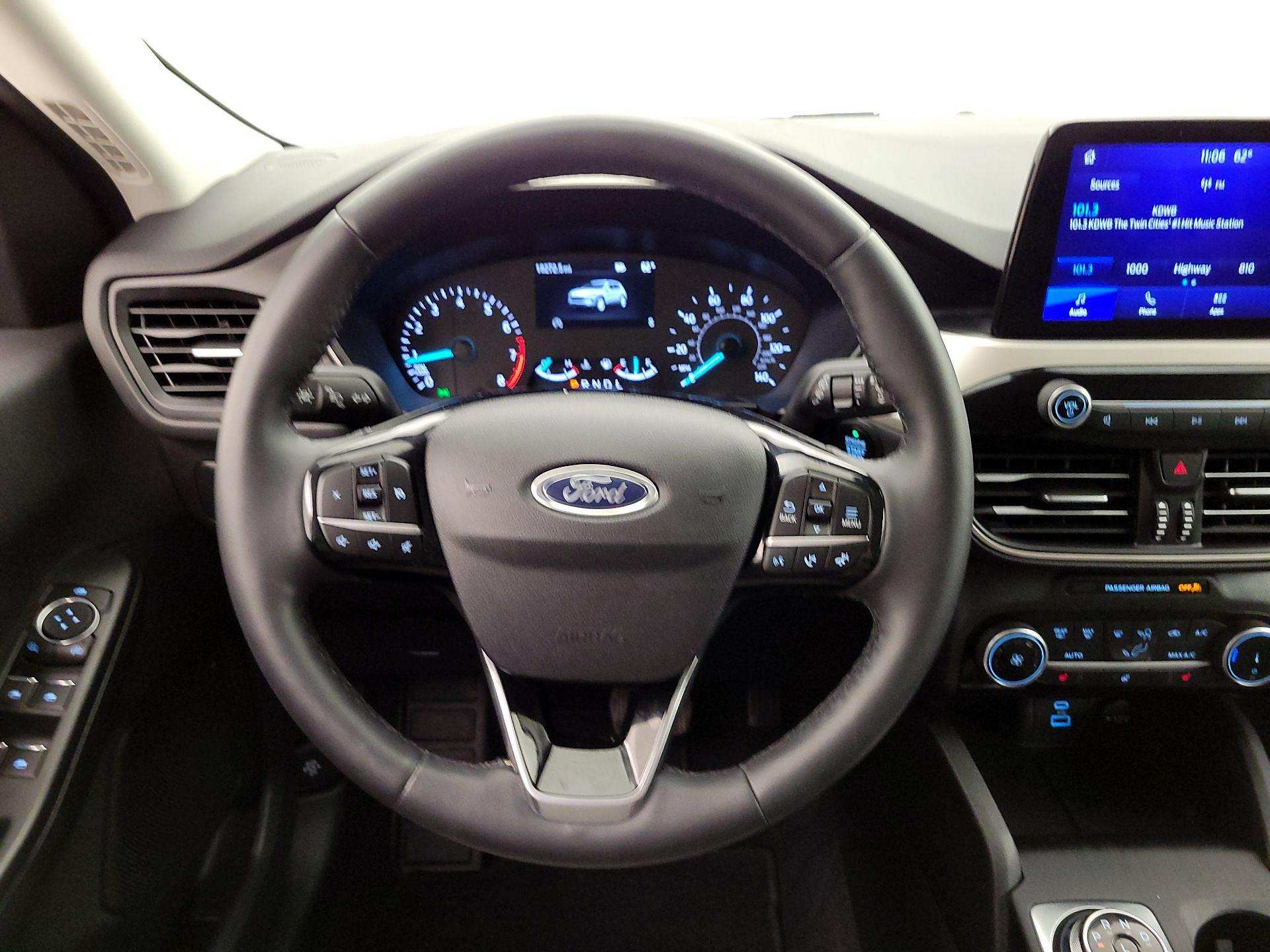 Thumbnail: 2022 Ford Escape - 10