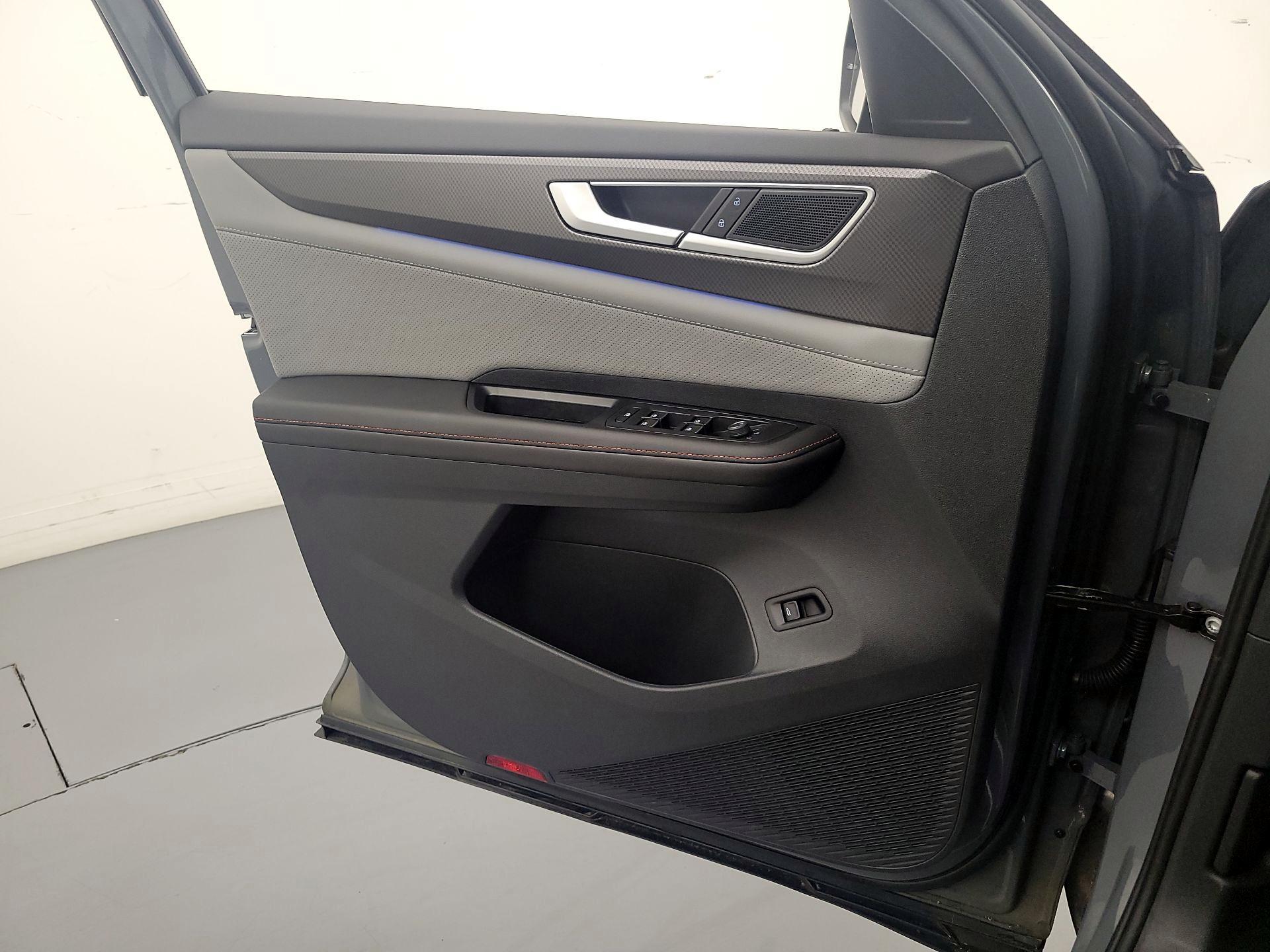 Thumbnail: 2025 Volkswagen Atlas - 12