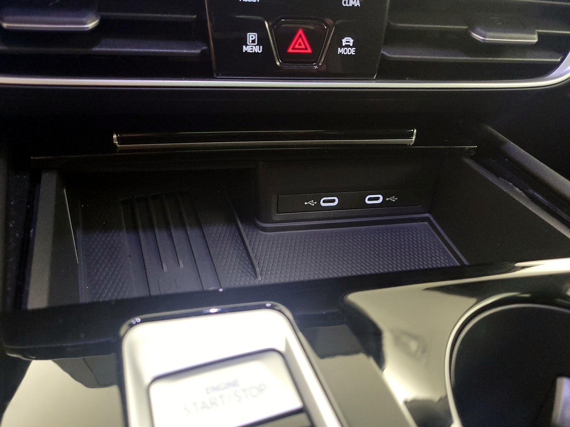 Thumbnail: 2025 Volkswagen Atlas - 18