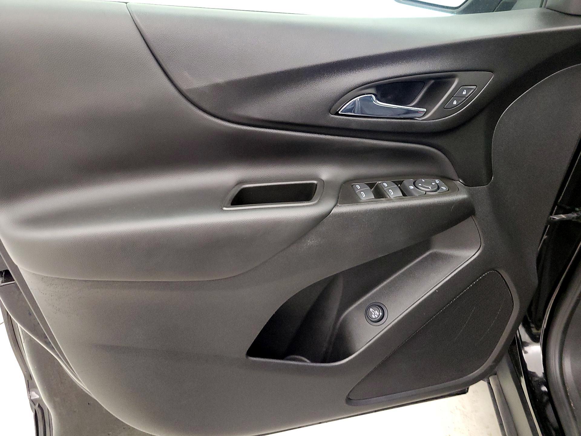 Thumbnail: 2022 Chevrolet Equinox - 12