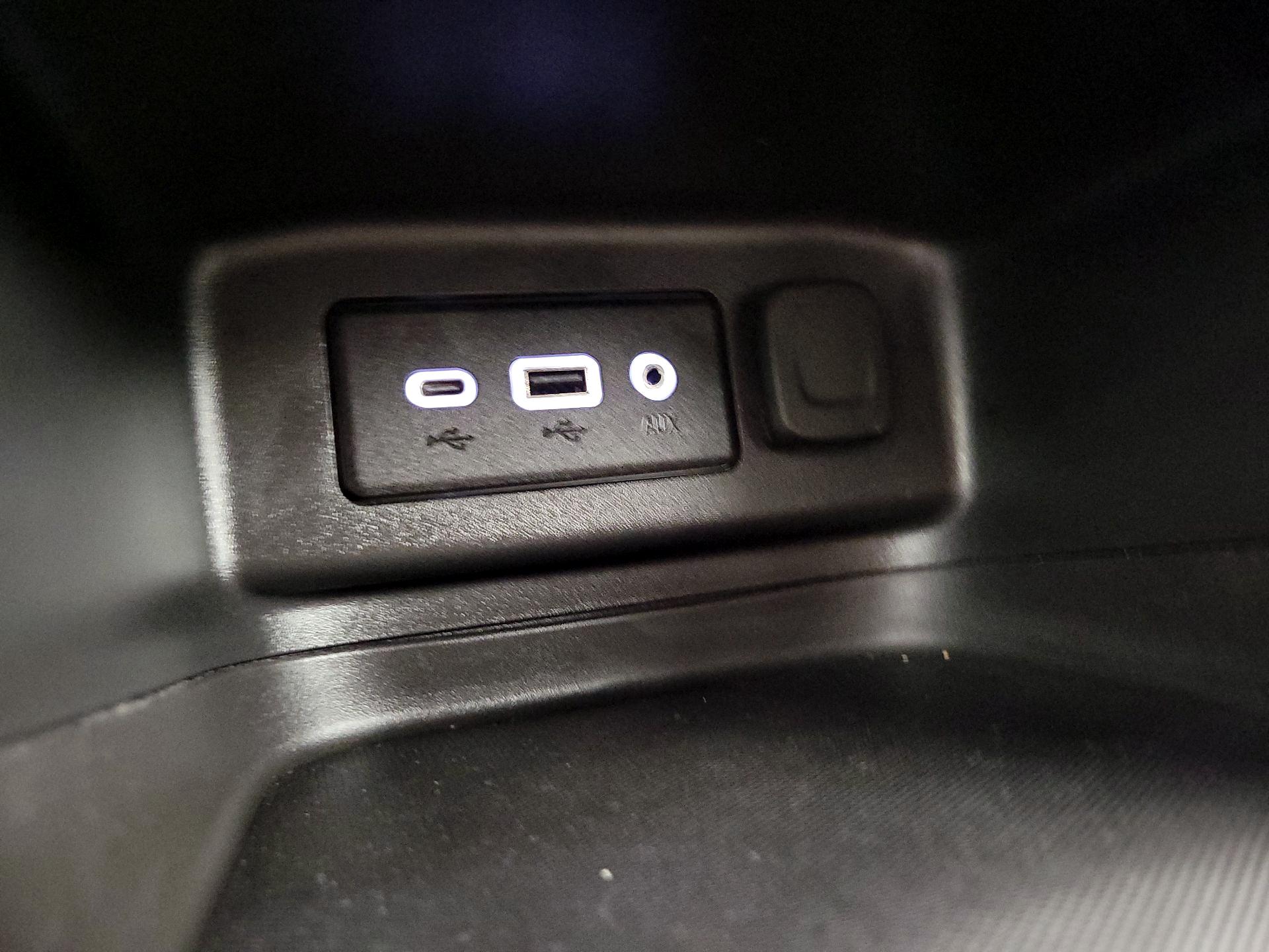 Thumbnail: 2022 Chevrolet Equinox - 18