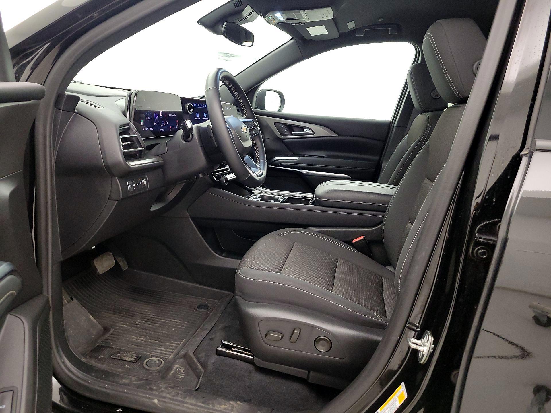 Thumbnail: 2024 Chevrolet Traverse - 11