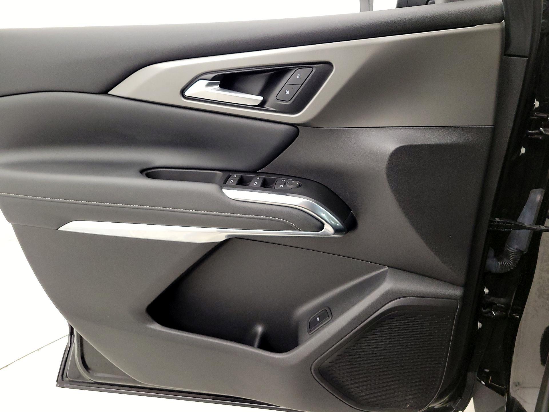 Thumbnail: 2024 Chevrolet Traverse - 12