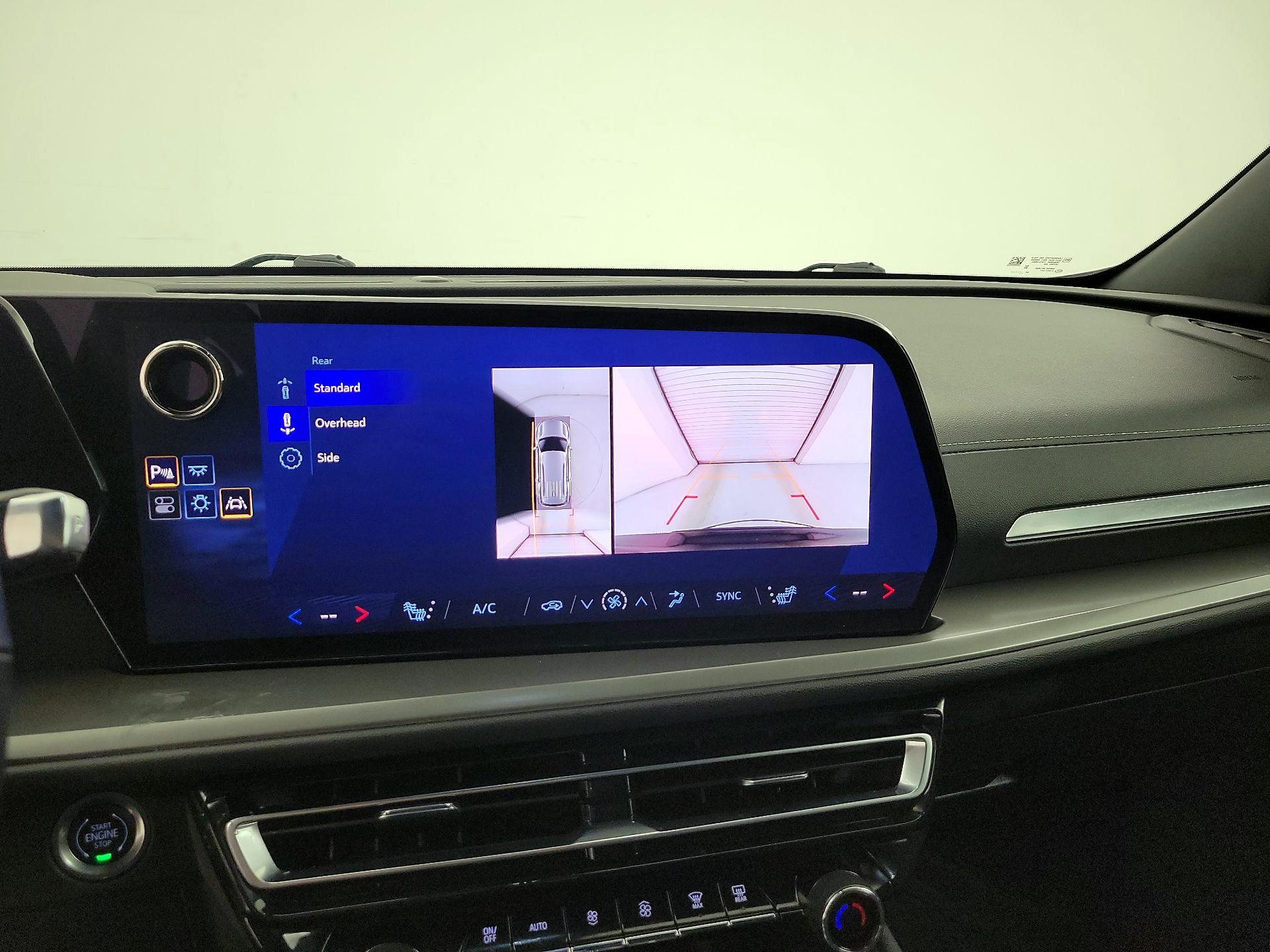 Thumbnail: 2024 Chevrolet Traverse - 15