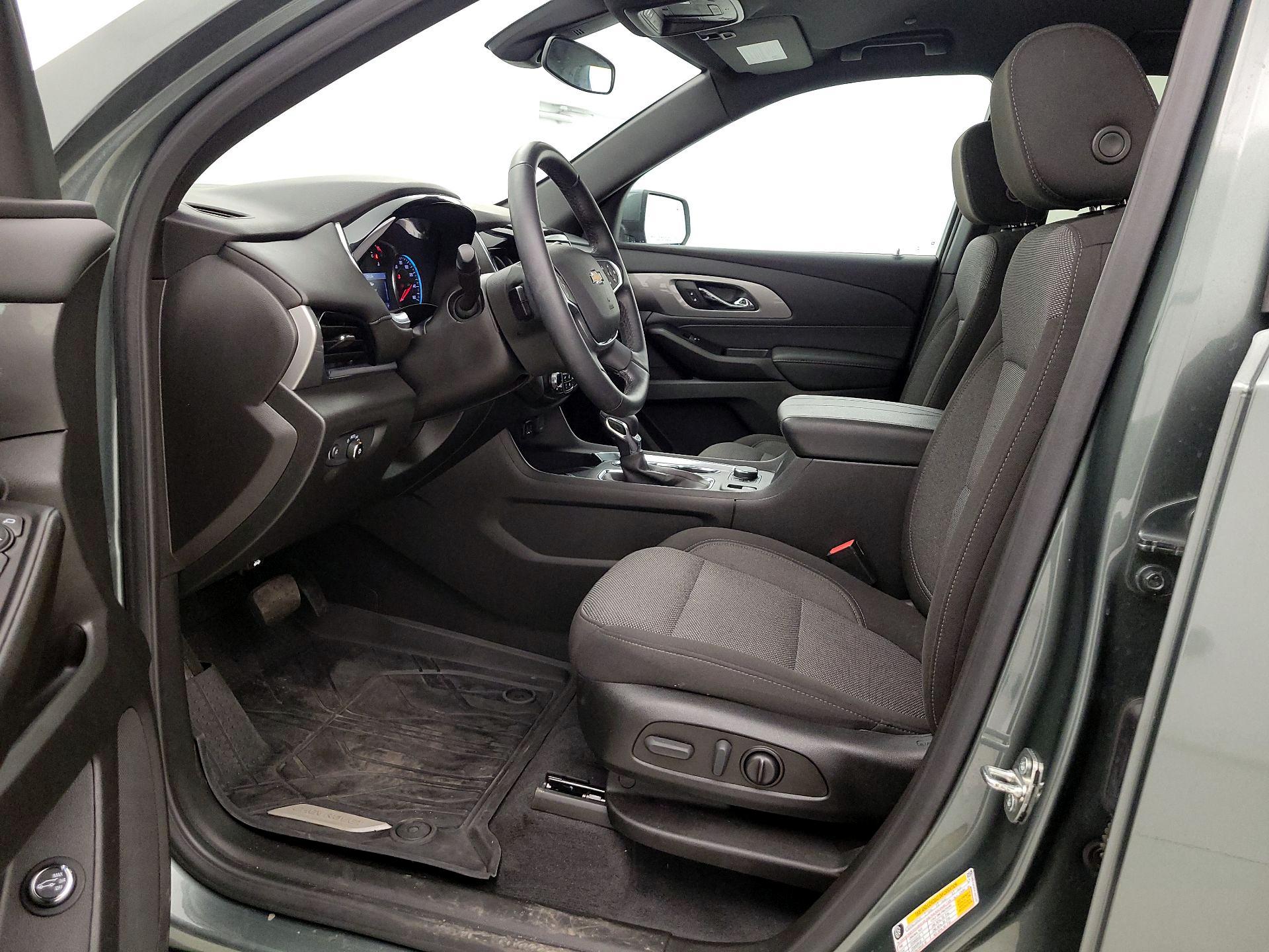 Thumbnail: 2023 Chevrolet Traverse - 11