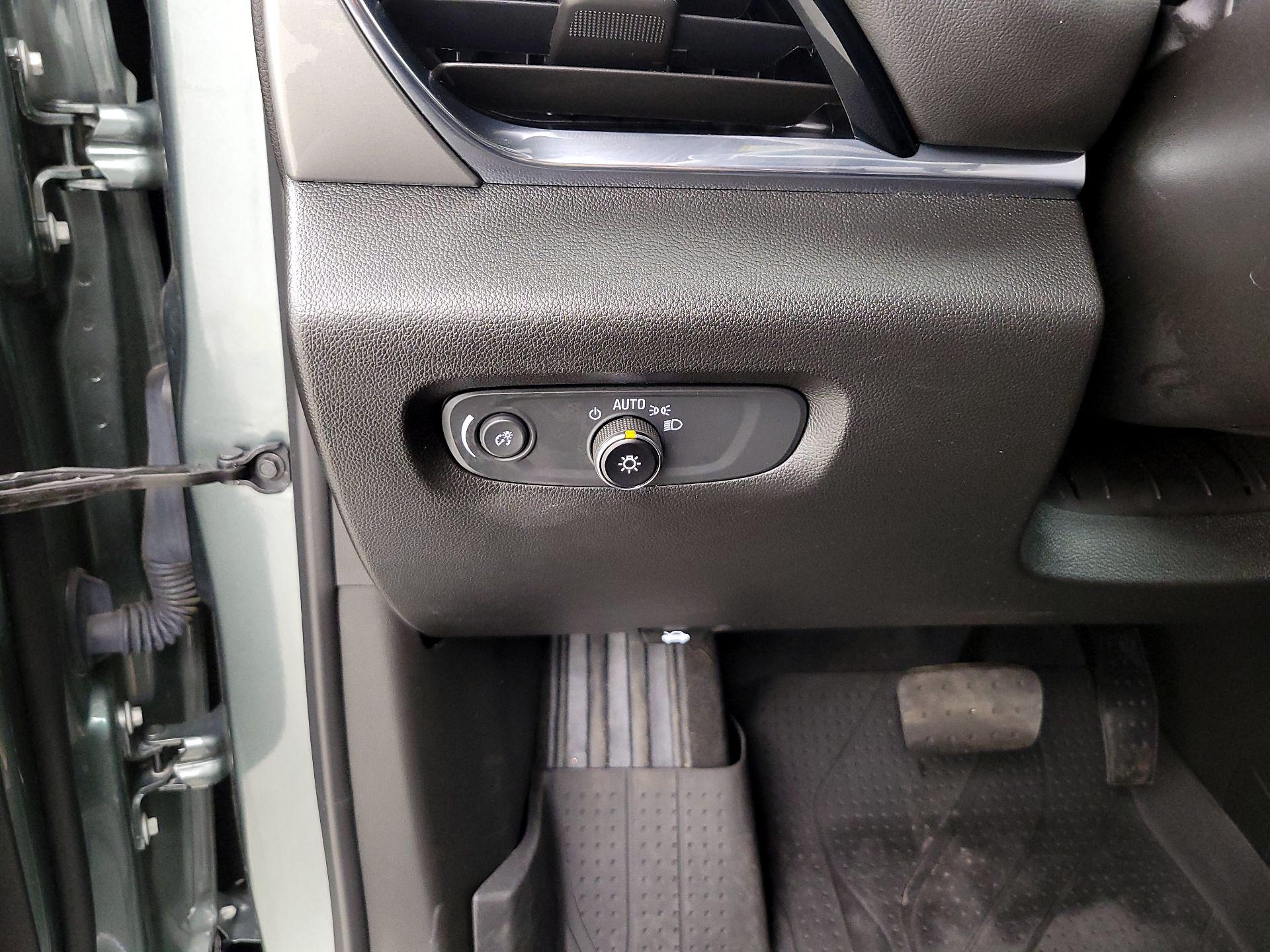 Thumbnail: 2023 Chevrolet Traverse - 13