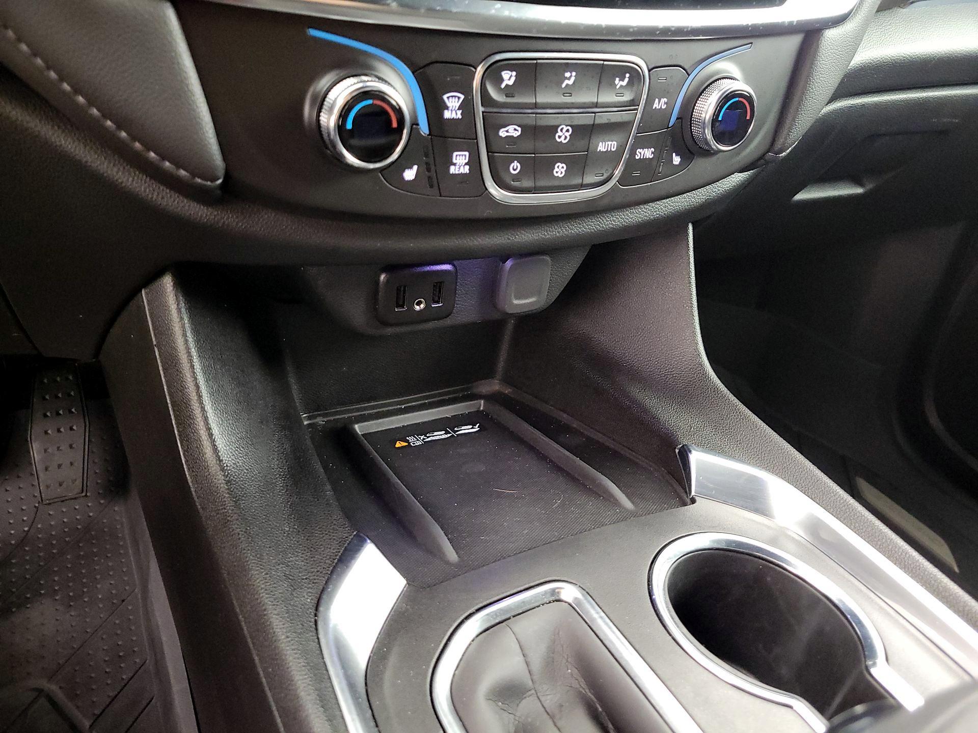 Thumbnail: 2023 Chevrolet Traverse - 19