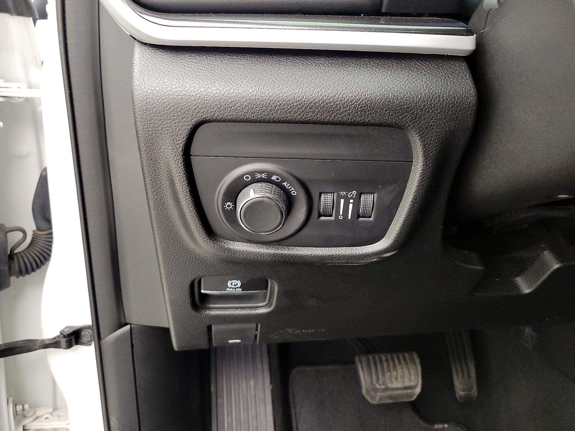 Thumbnail: 2023 Jeep Grand Cherokee - 13