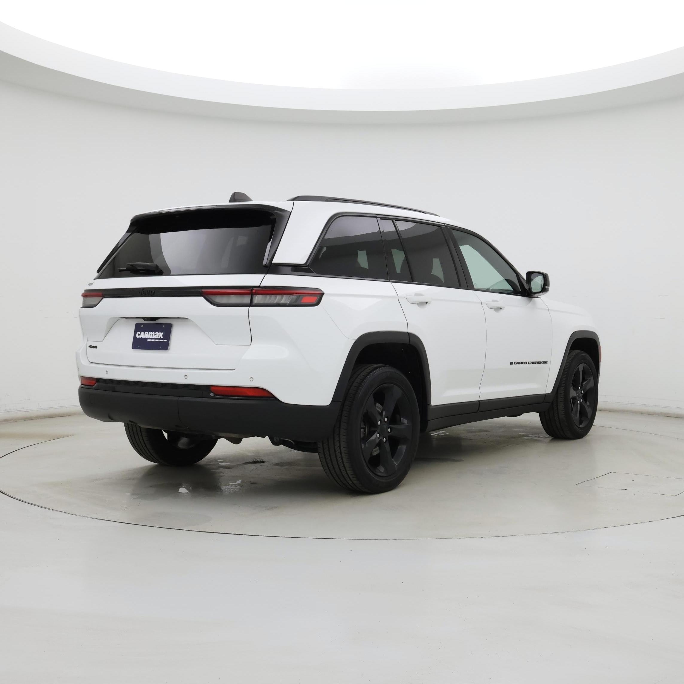 Thumbnail: 2023 Jeep Grand Cherokee - 8