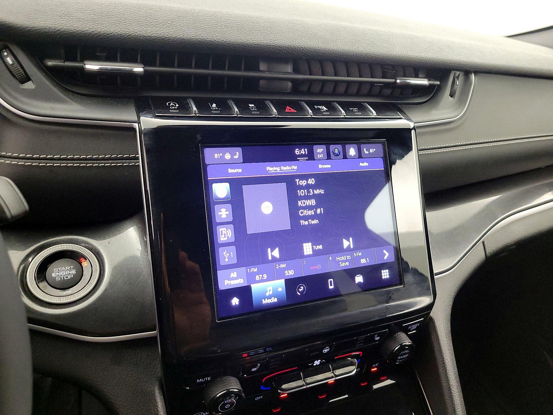 Thumbnail: 2023 Jeep Grand Cherokee - 15