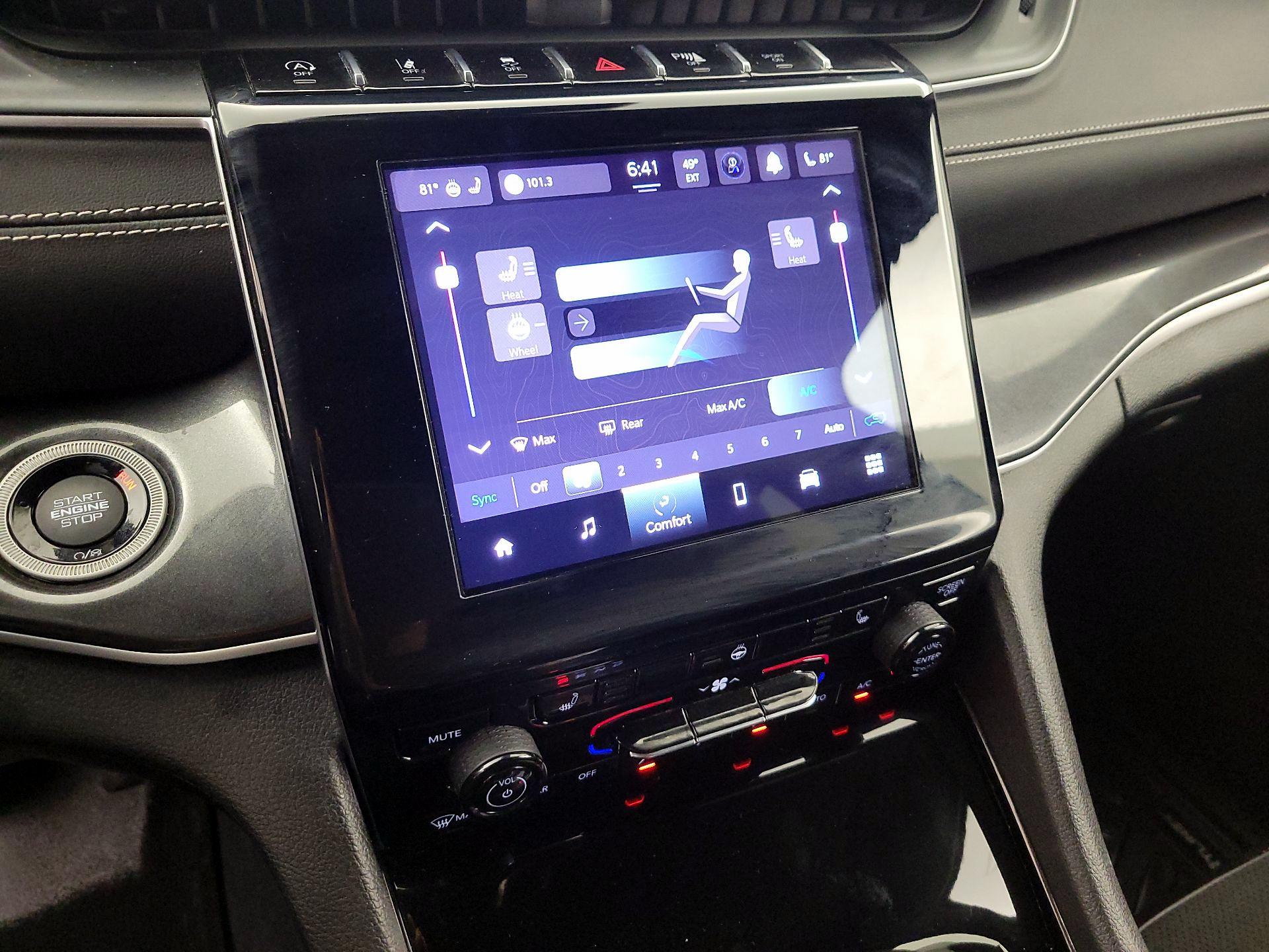 Thumbnail: 2023 Jeep Grand Cherokee - 16