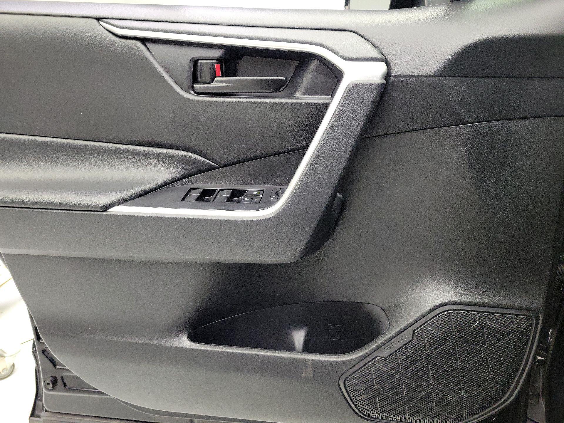 Thumbnail: 2024 Toyota RAV4 - 12