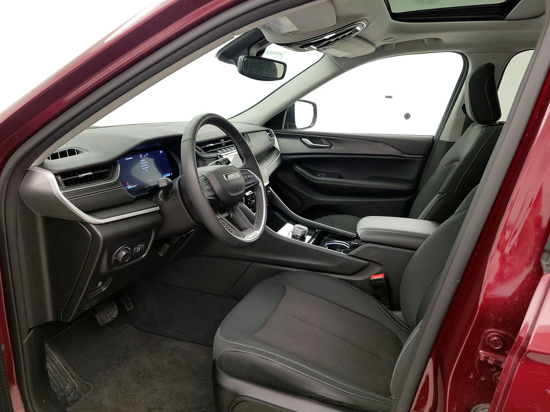 Thumbnail: 2023 Jeep Grand Cherokee - 11