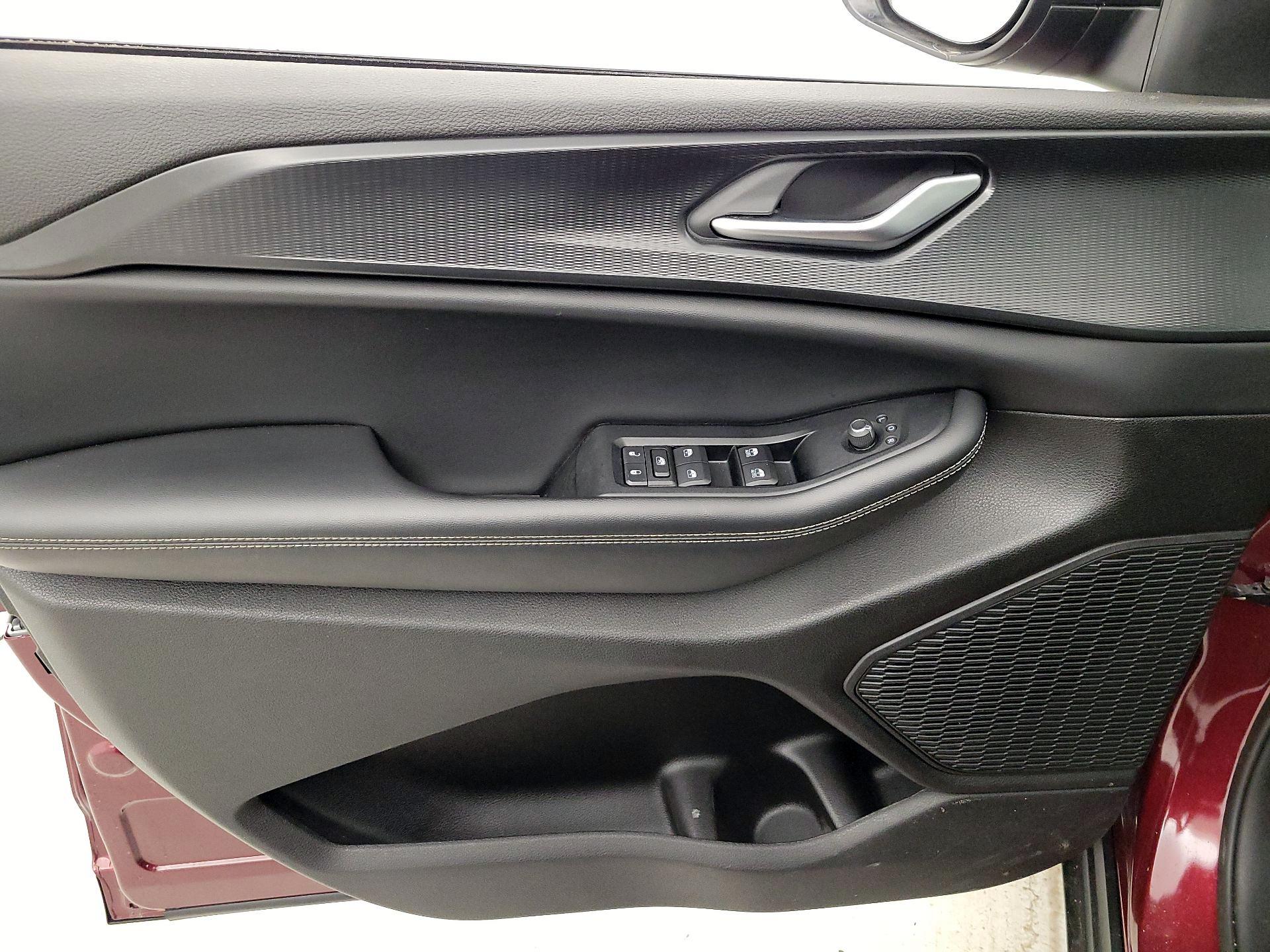 Thumbnail: 2023 Jeep Grand Cherokee - 12