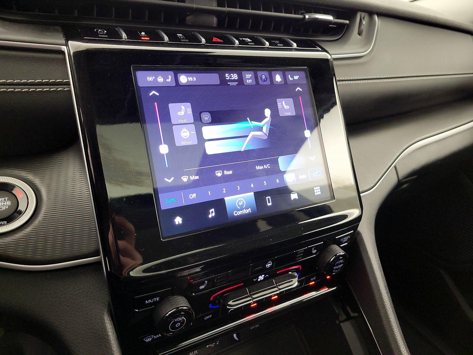 Thumbnail: 2023 Jeep Grand Cherokee - 16