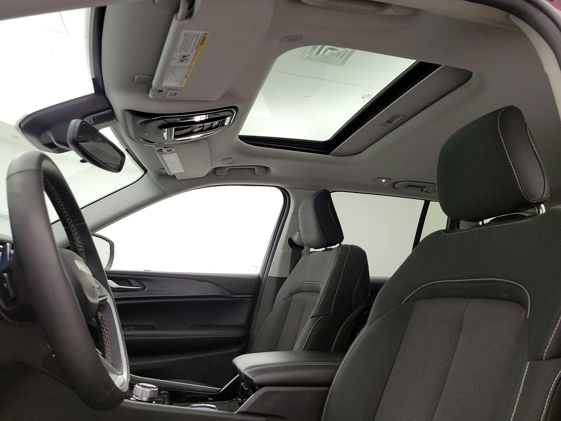 Thumbnail: 2023 Jeep Grand Cherokee - 19