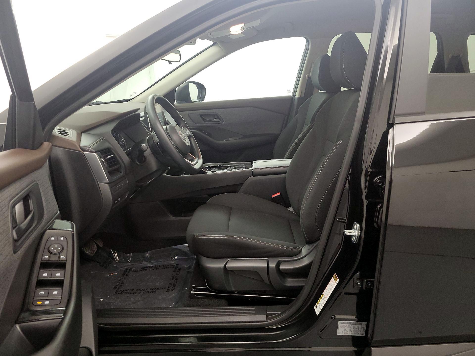 Thumbnail: 2023 Nissan Rogue - 11