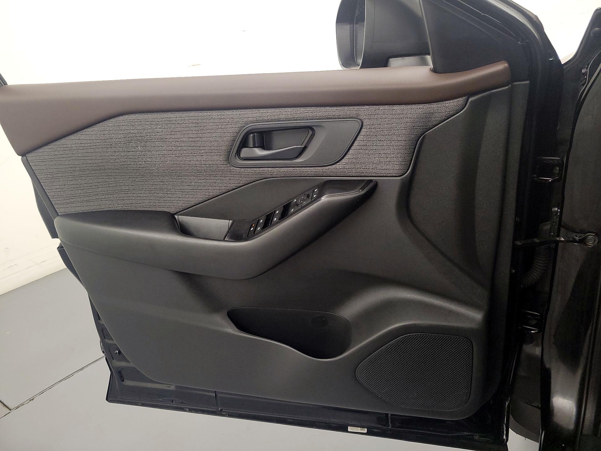 Thumbnail: 2023 Nissan Rogue - 12