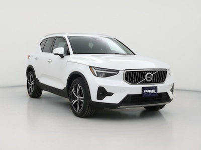 2023 Volvo XC40 B5 Plus Bright Theme