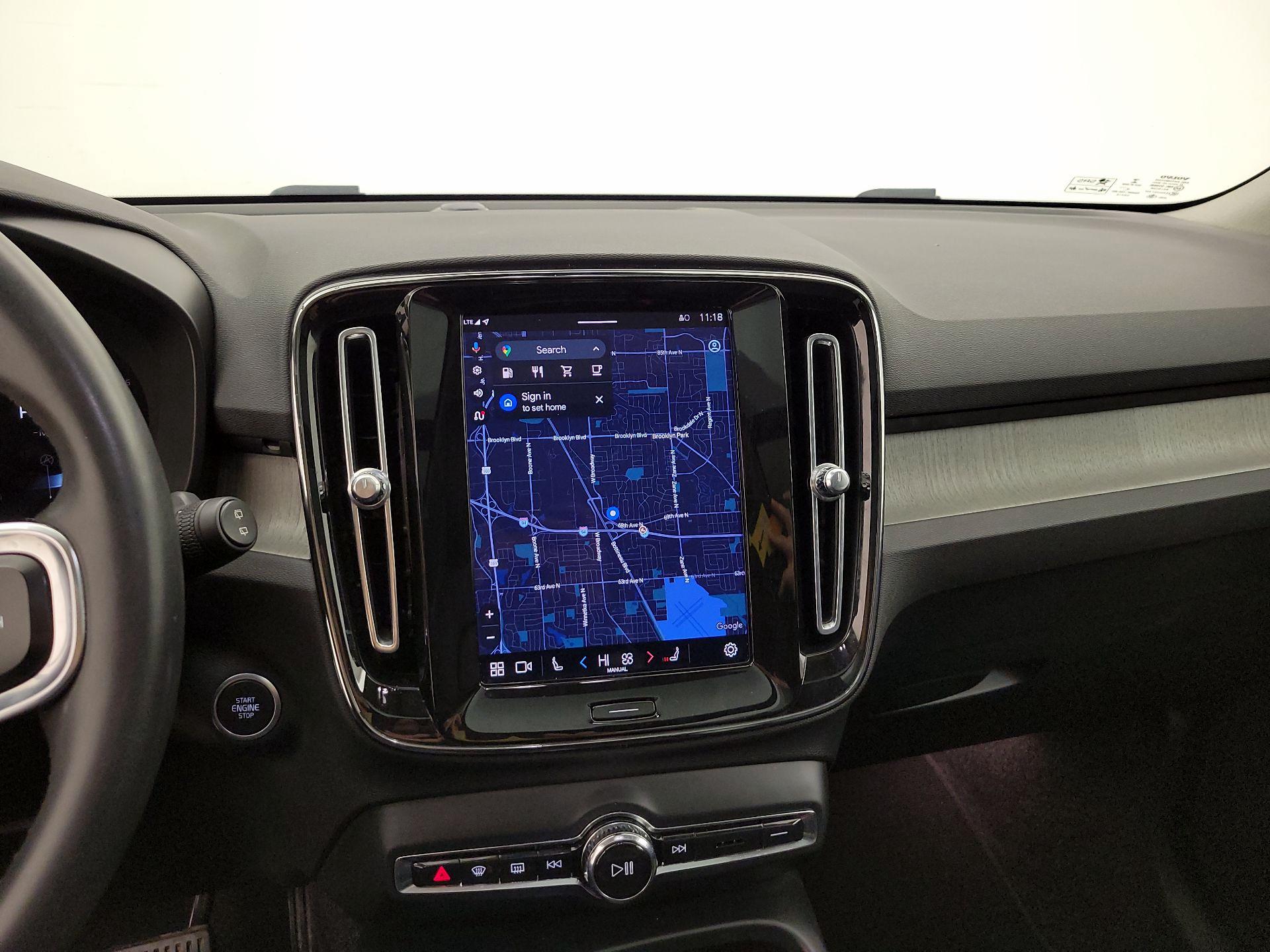 Thumbnail: 2023 Volvo XC40 - 14