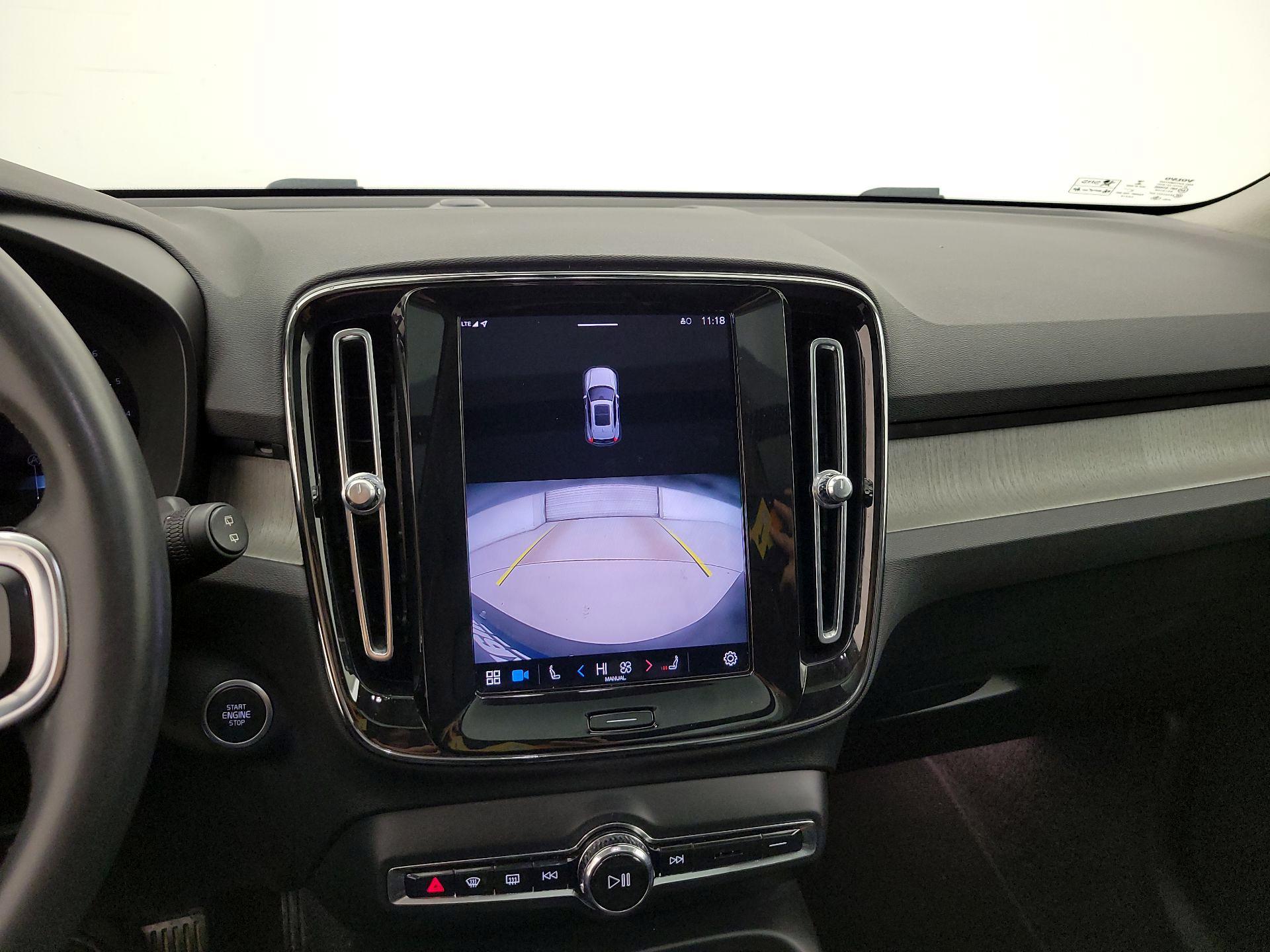 Thumbnail: 2023 Volvo XC40 - 15