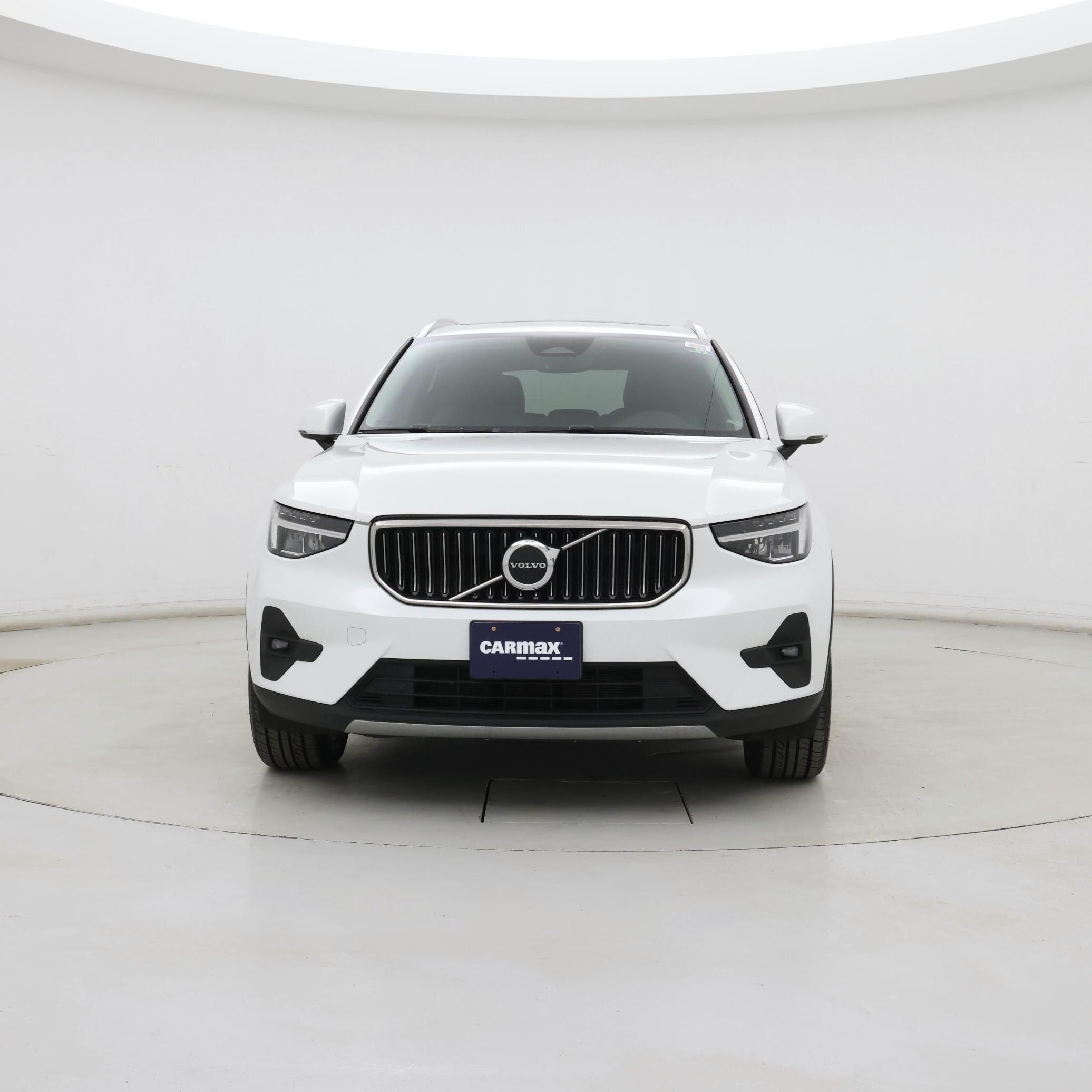 Thumbnail: 2023 Volvo XC40 - 5