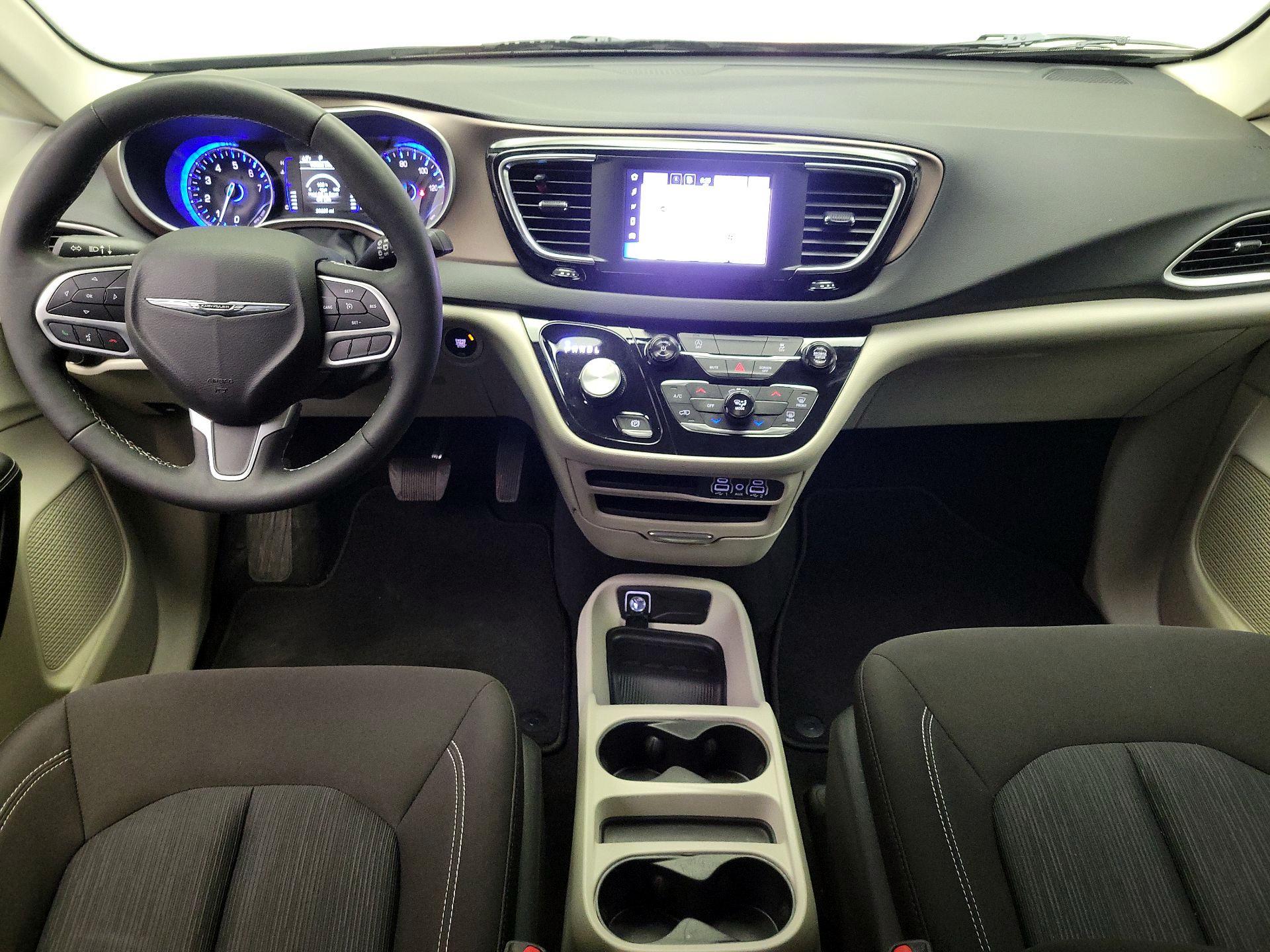 Thumbnail: 2024 Chrysler Voyager - 9