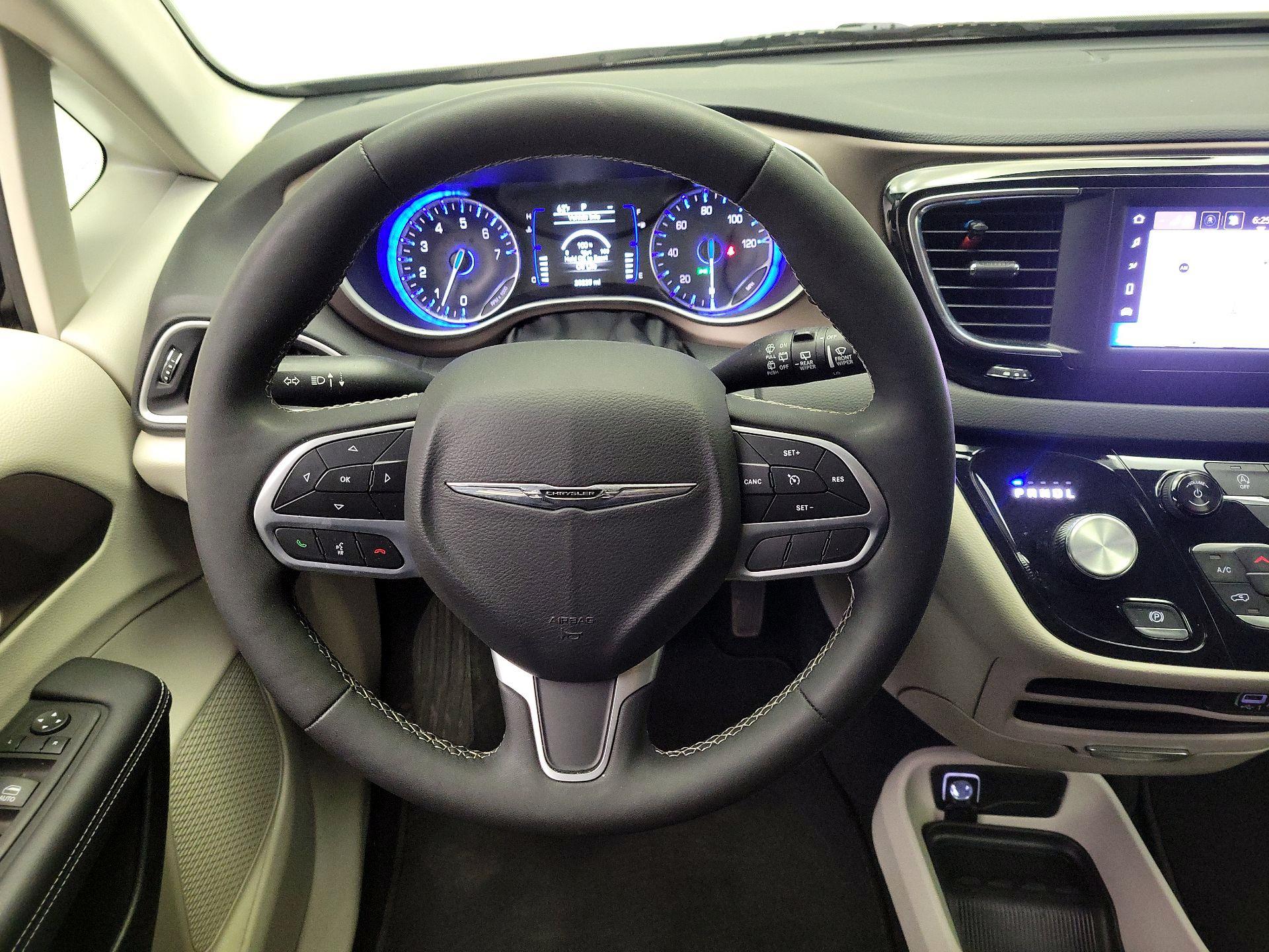 Thumbnail: 2024 Chrysler Voyager - 10