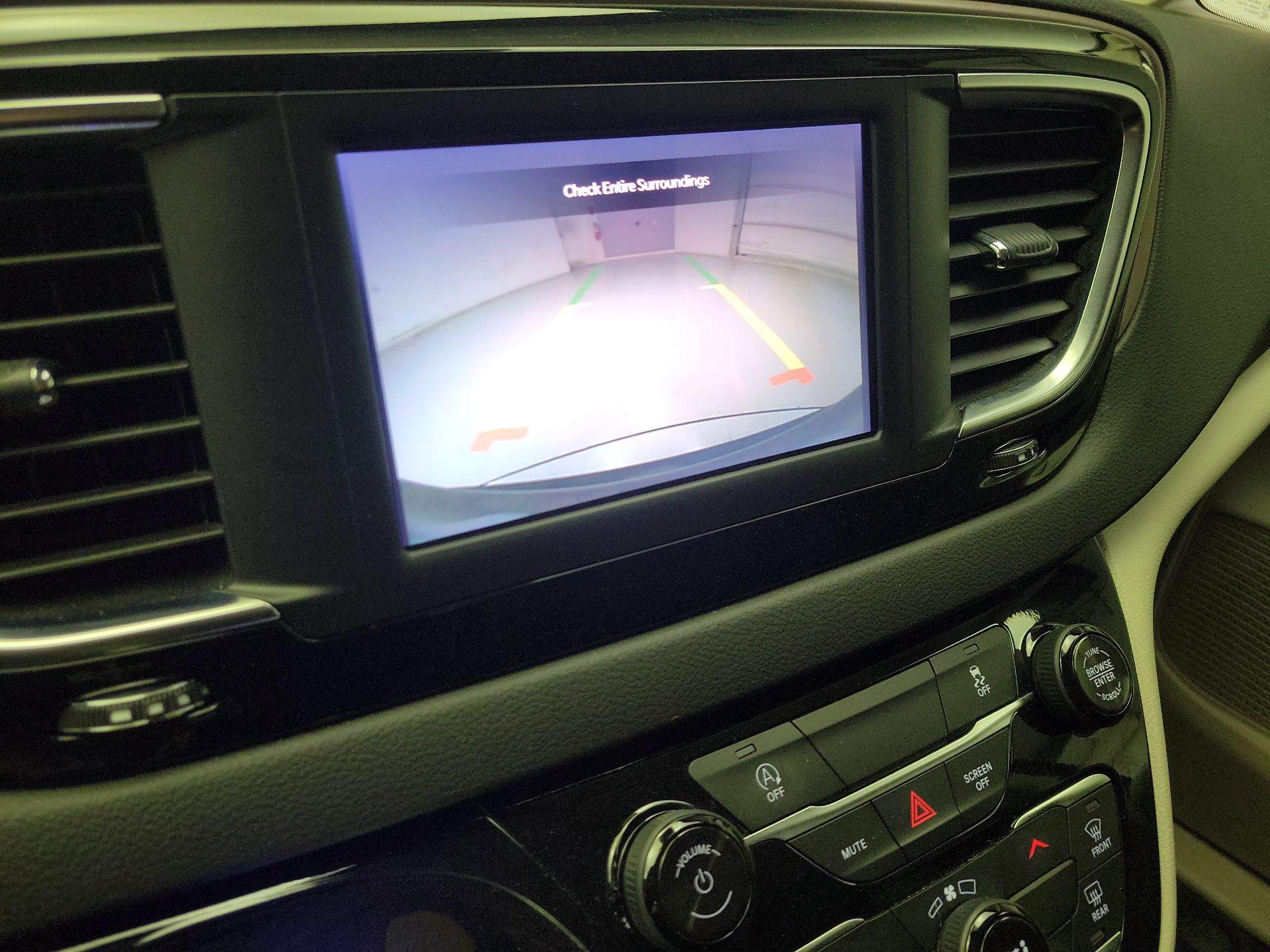 Thumbnail: 2024 Chrysler Voyager - 14