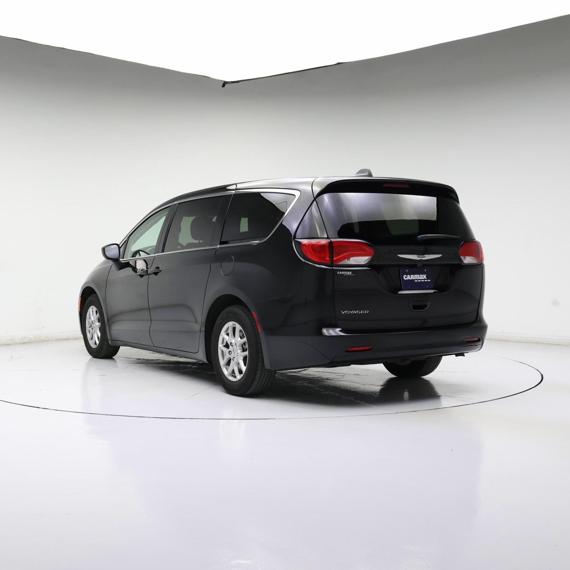 Thumbnail: 2024 Chrysler Voyager - 2